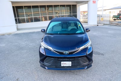 2021 Toyota SIENNA LE LE