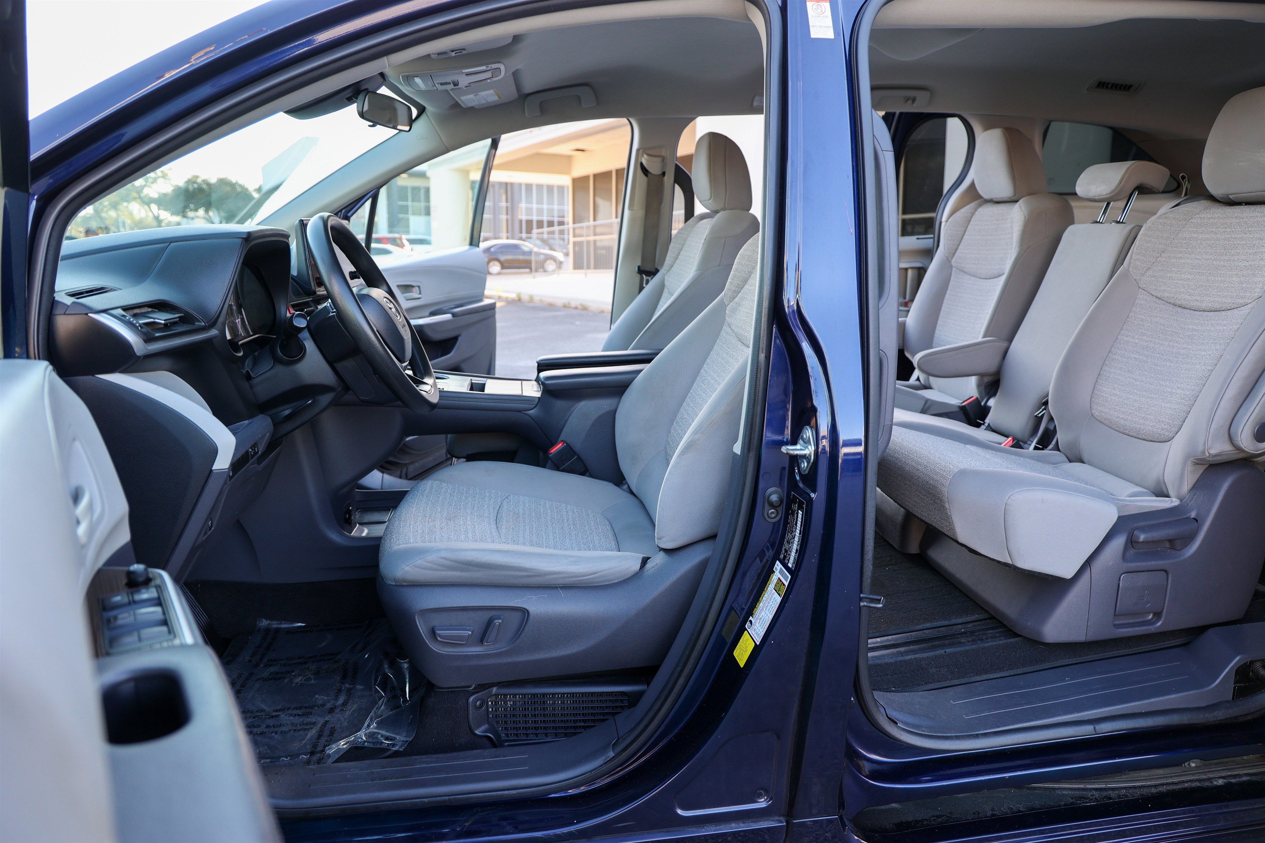 2021 Toyota SIENNA LE LE