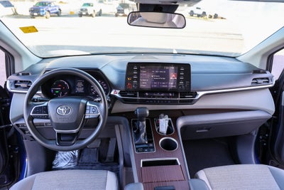 2021 Toyota SIENNA LE LE