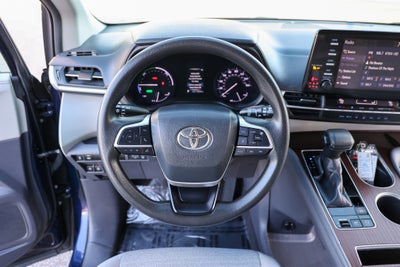 2021 Toyota SIENNA LE LE