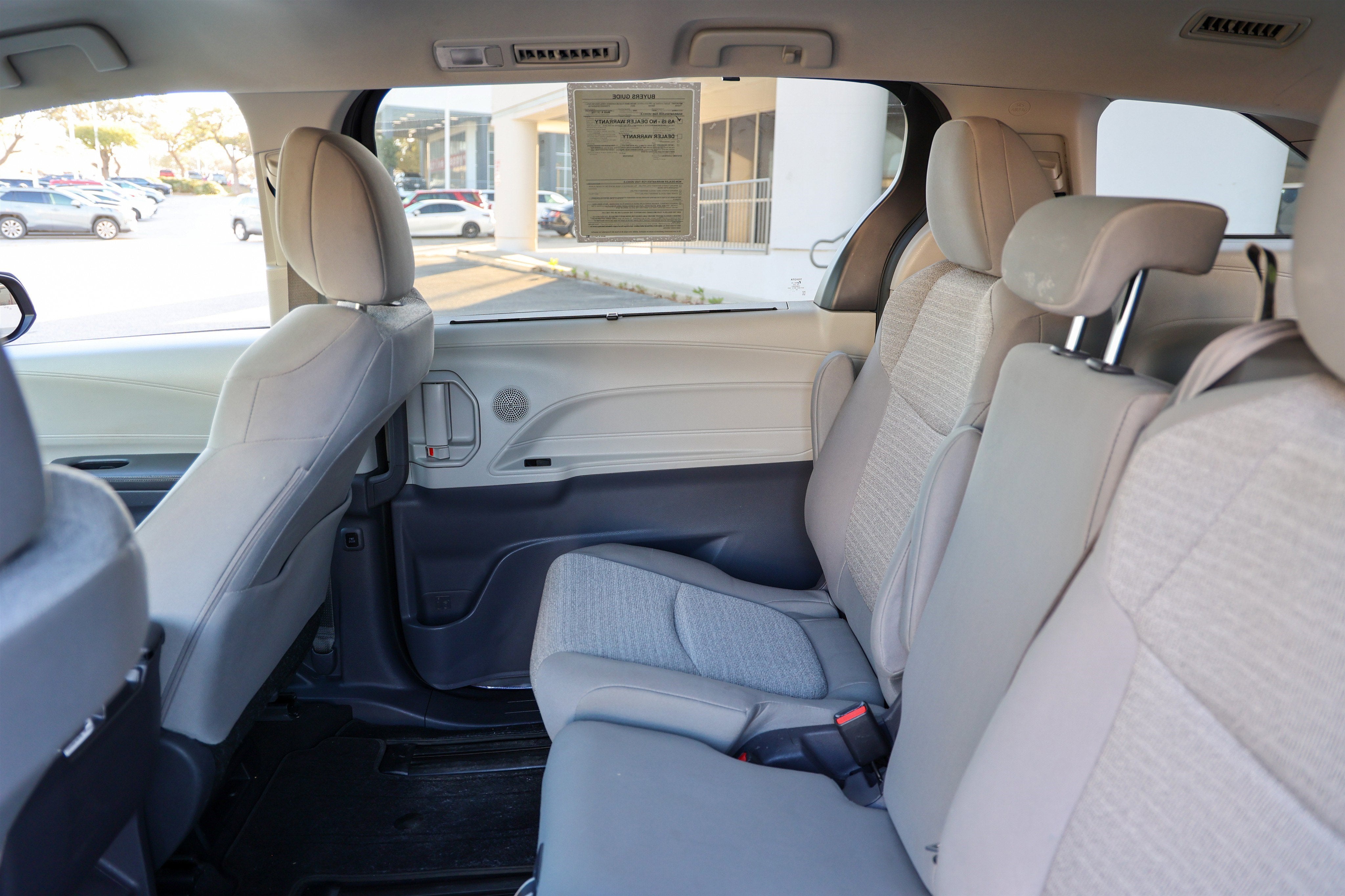 2021 Toyota SIENNA LE LE