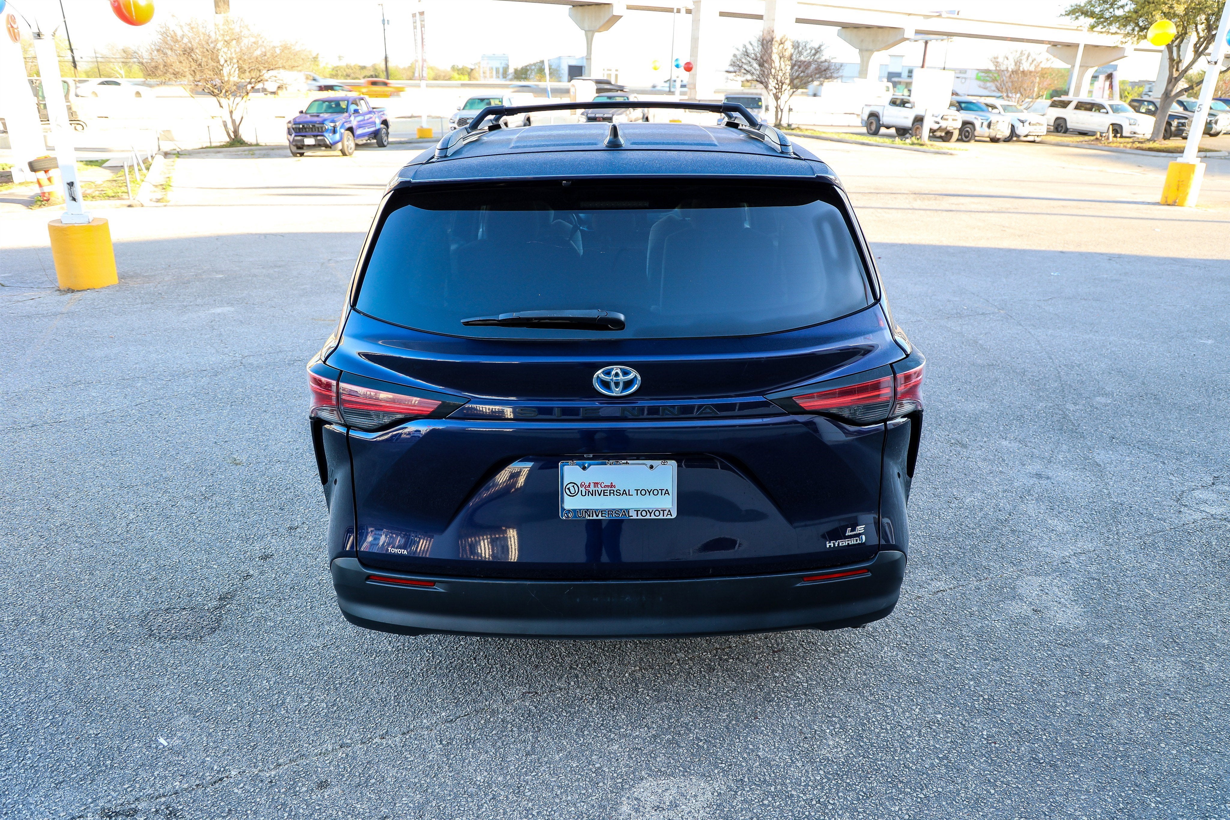 2021 Toyota SIENNA LE LE