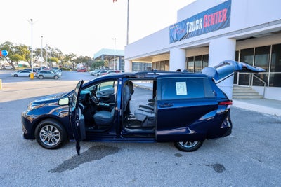 2021 Toyota SIENNA LE LE