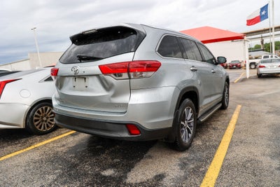 2017 Toyota Highlander SE