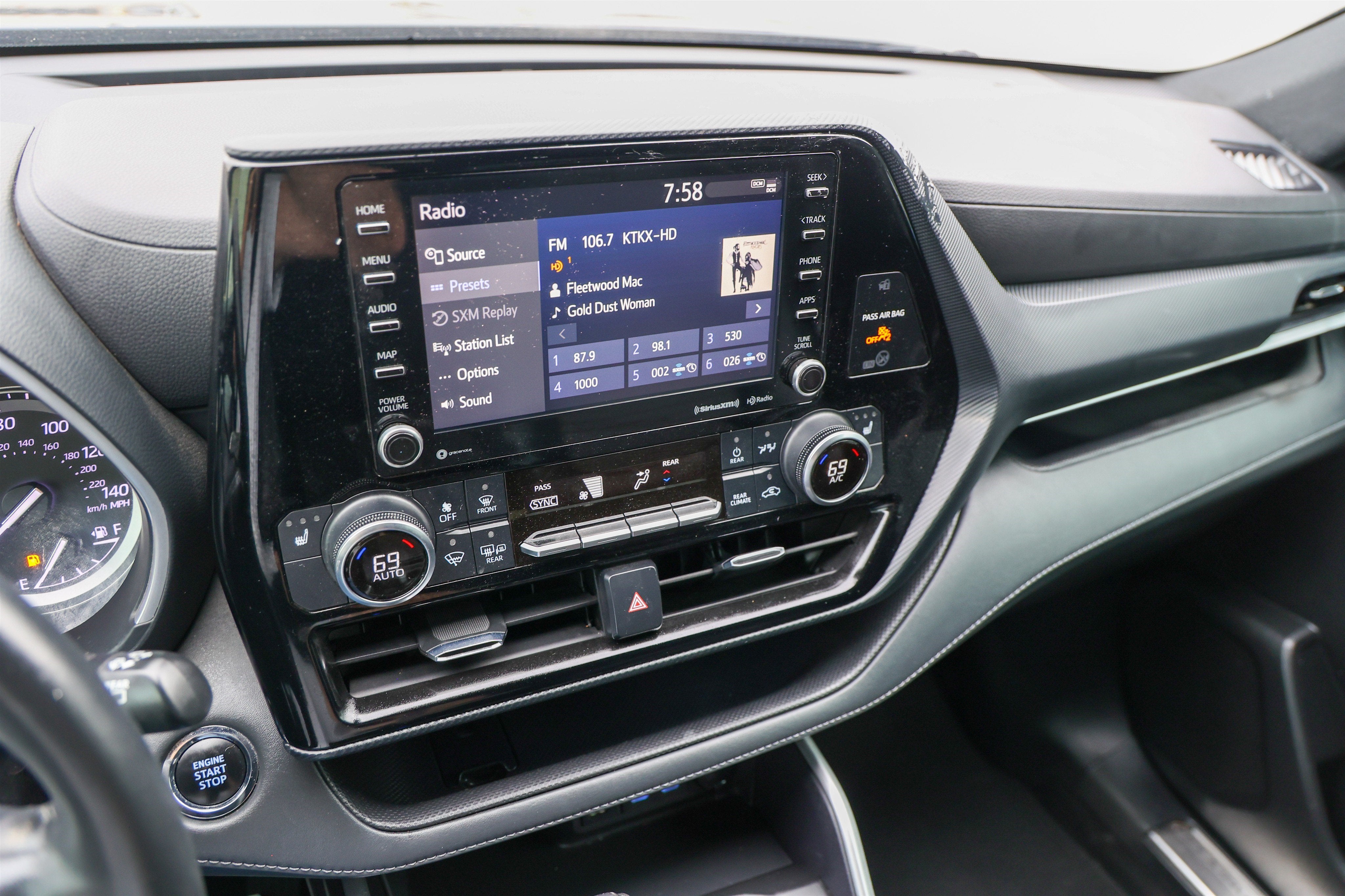 2022 Toyota Highlander XSE