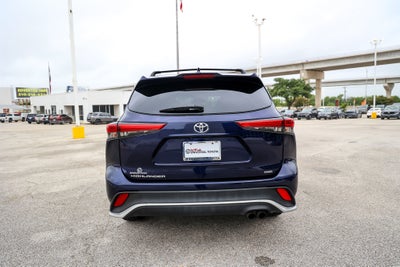 2022 Toyota Highlander XSE