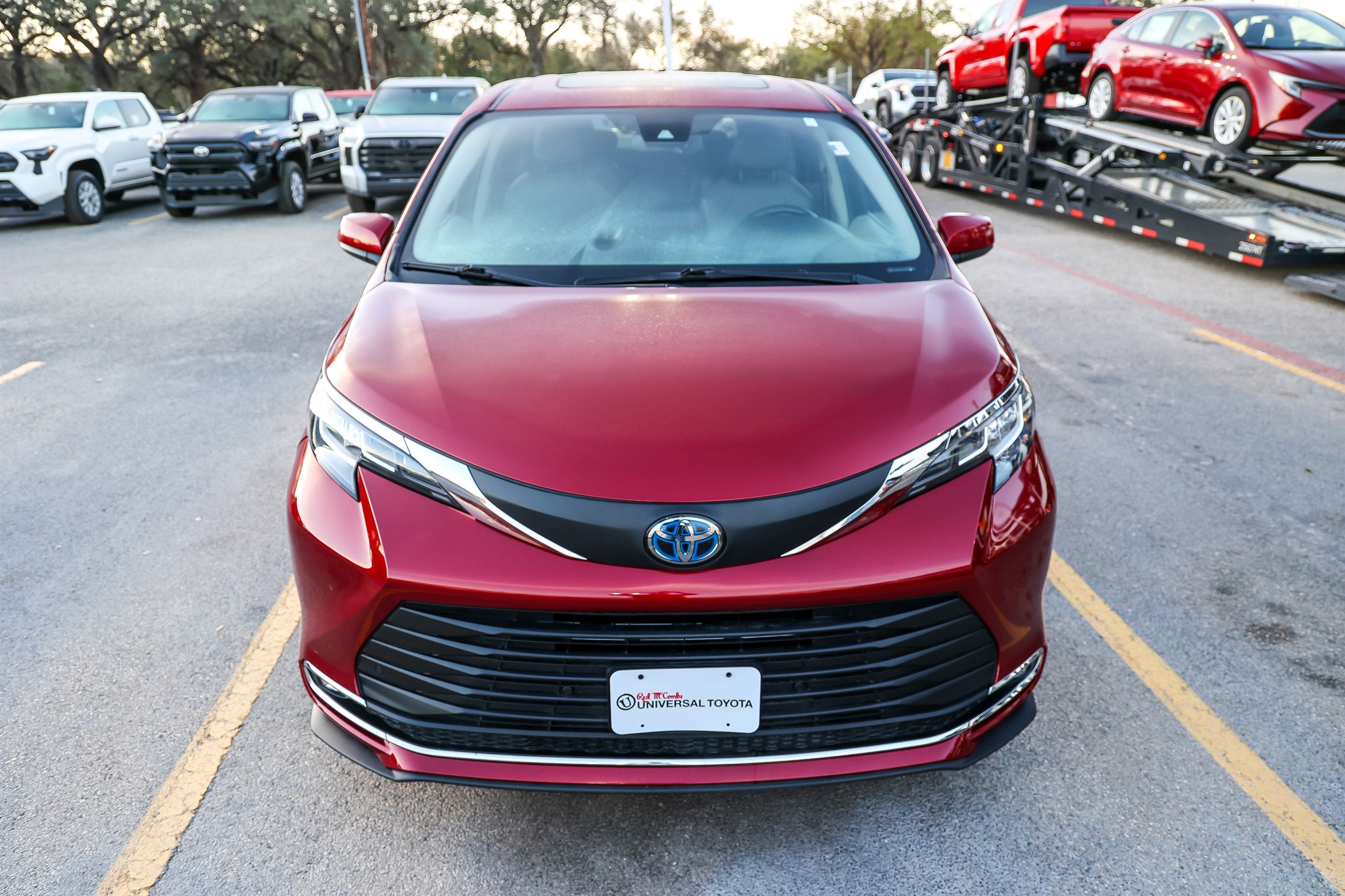 2022 Toyota SIENNA XLE XLE