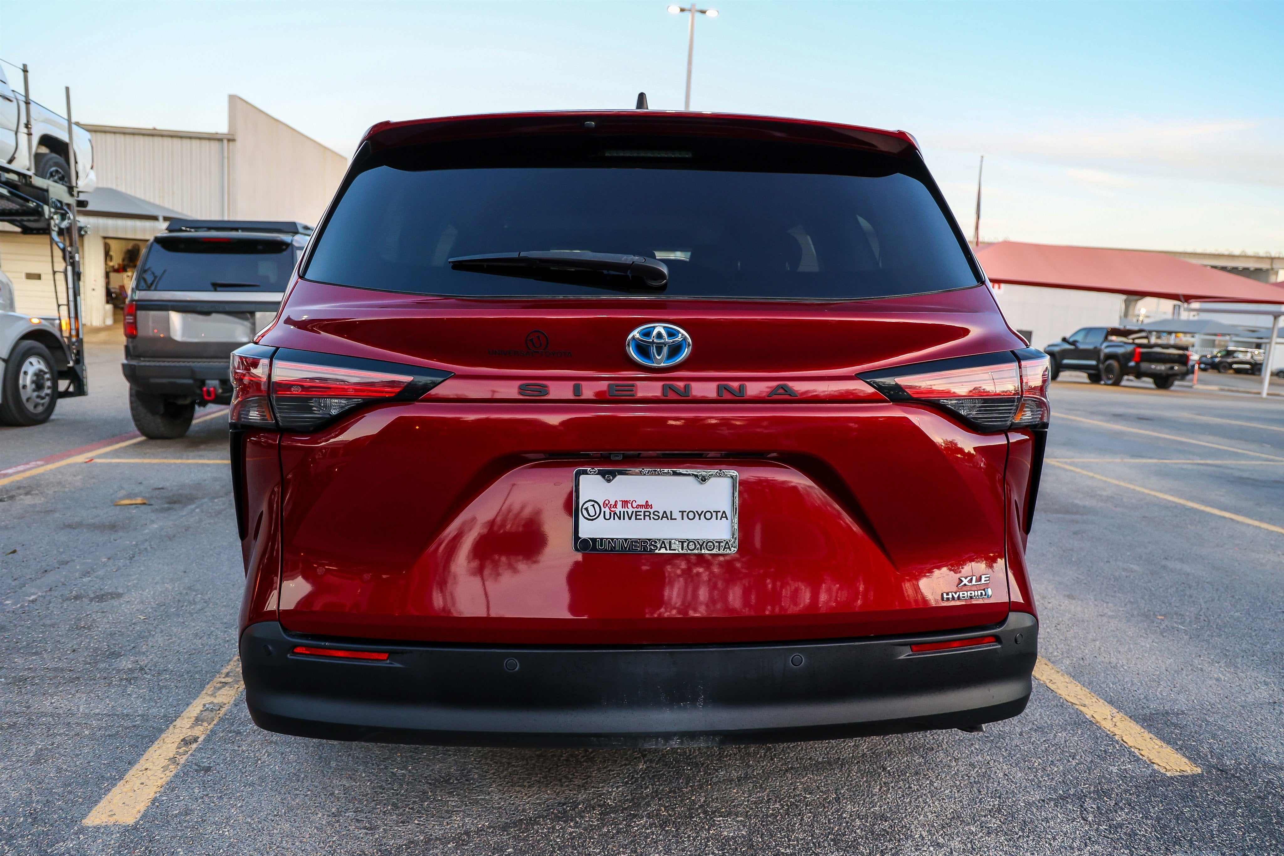 2022 Toyota SIENNA XLE XLE