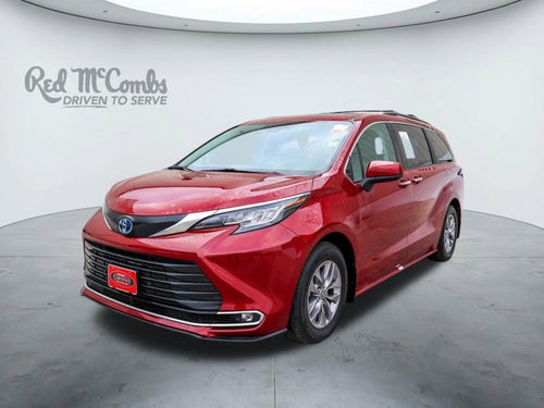 2022 Toyota SIENNA XLE XLE