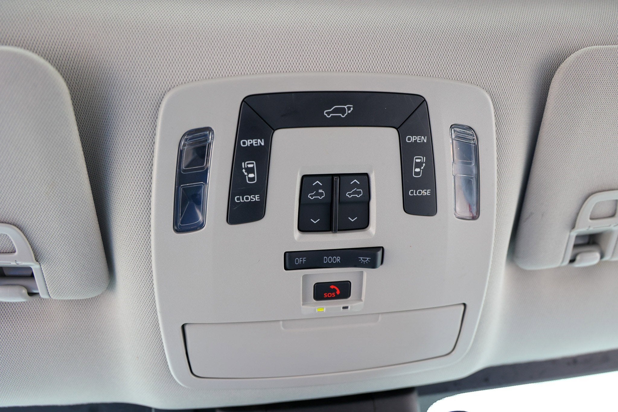 2022 Toyota SIENNA XLE XLE