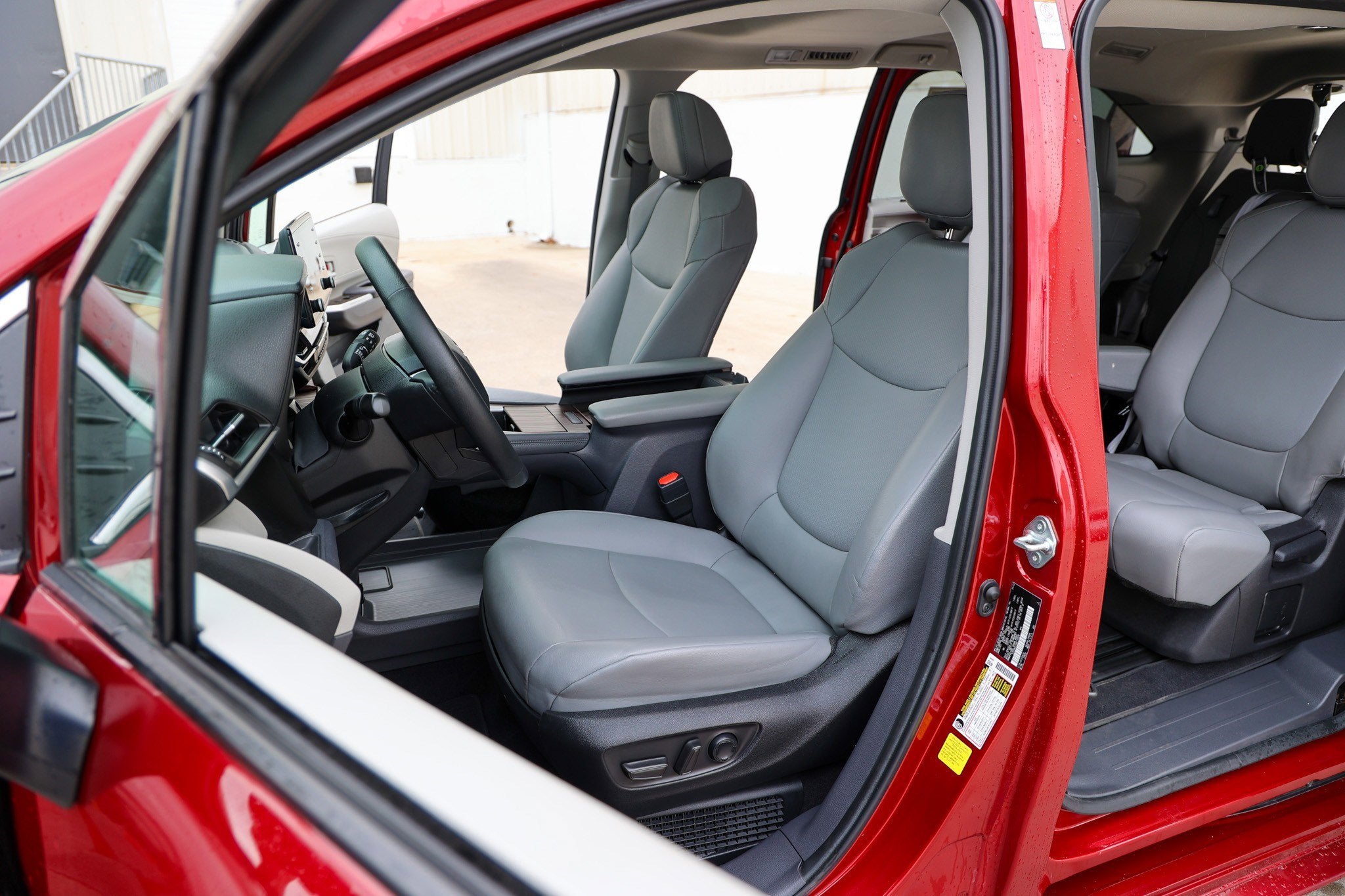 2022 Toyota SIENNA XLE XLE