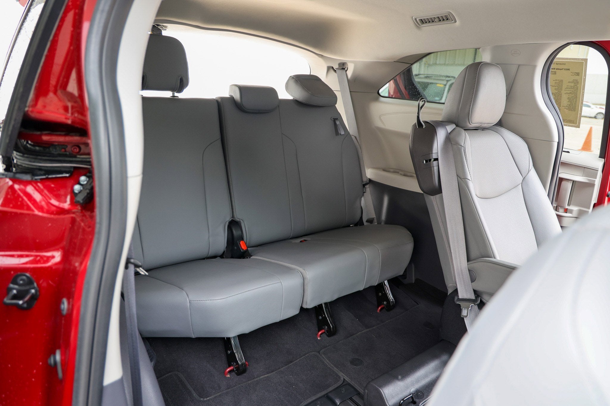 2022 Toyota SIENNA XLE XLE