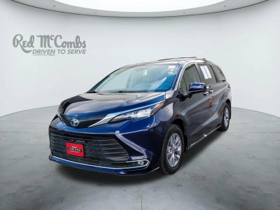 2024 Toyota Sienna XLE