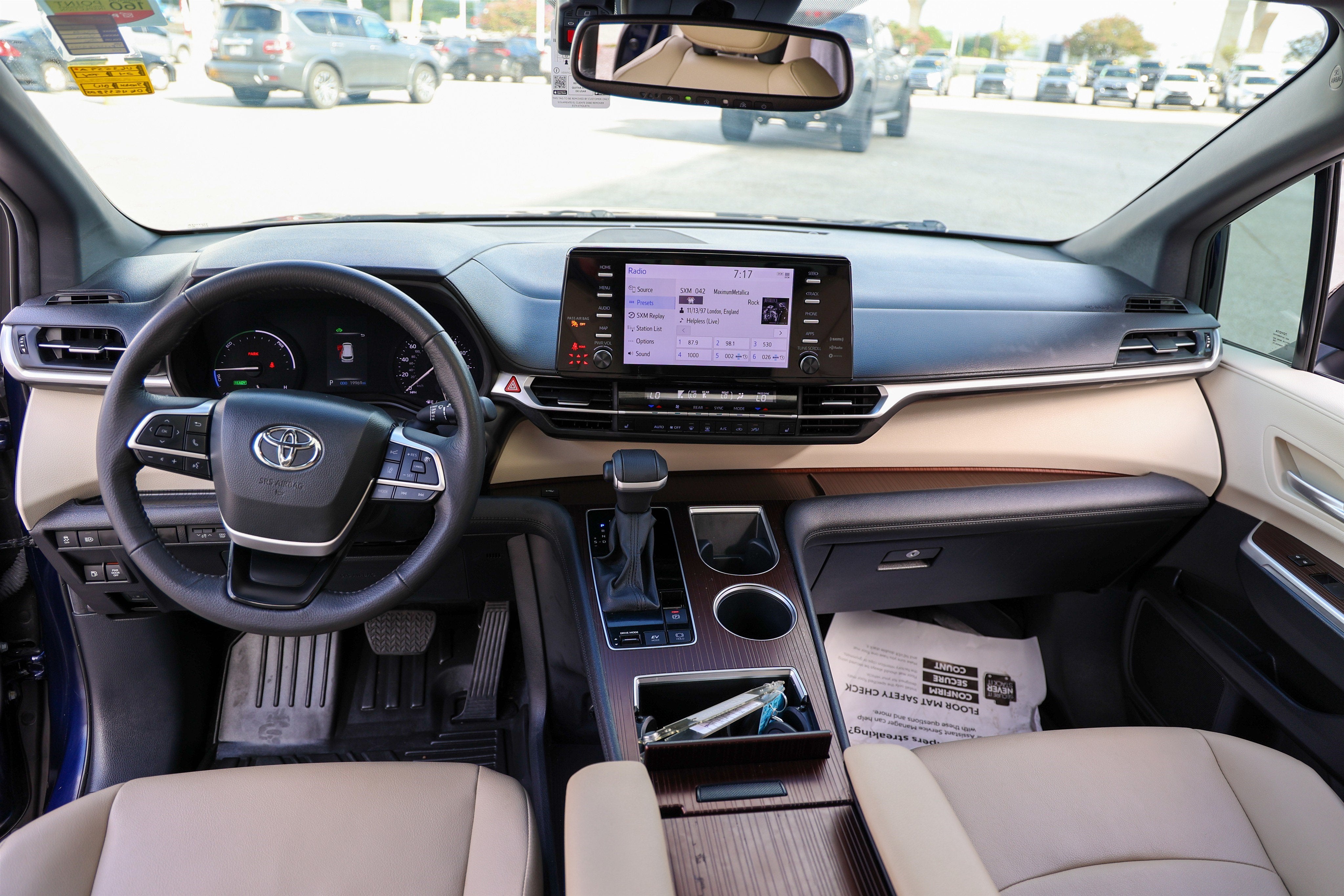 2024 Toyota Sienna XLE
