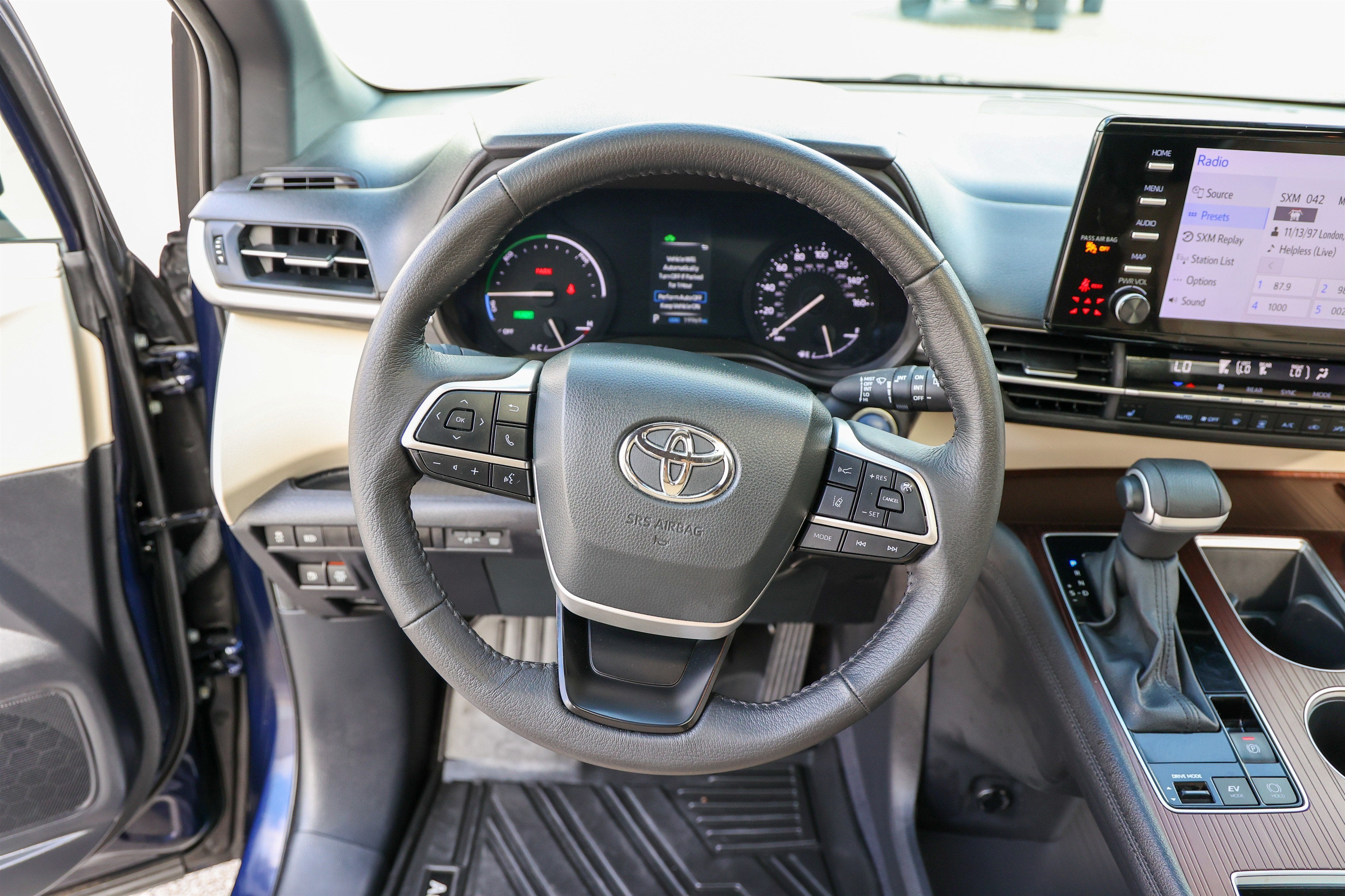 2024 Toyota Sienna XLE