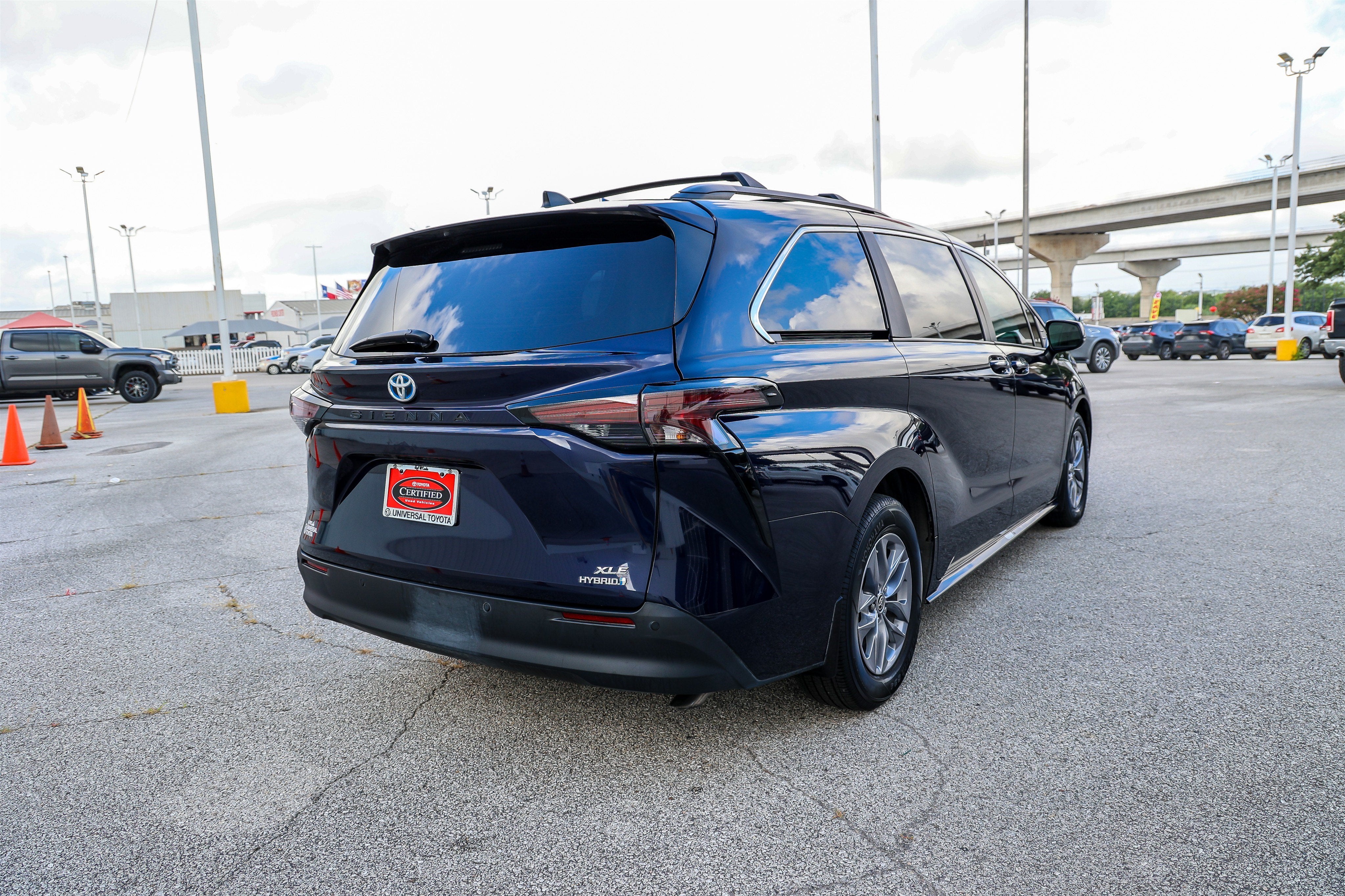 2024 Toyota Sienna XLE