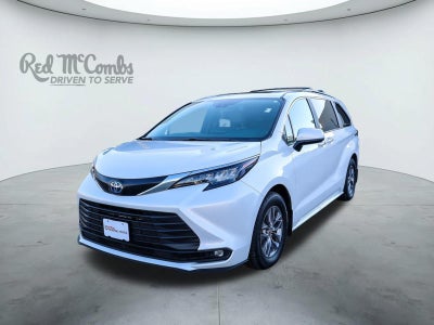 2025 Toyota Sienna XLE