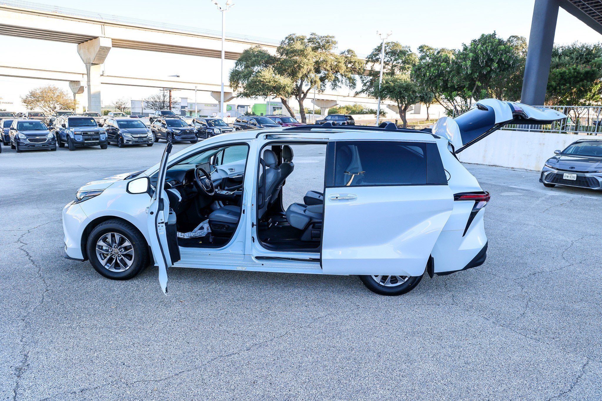 2025 Toyota Sienna XLE