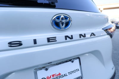 2025 Toyota Sienna XLE