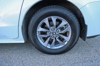 2025 Toyota Sienna XLE
