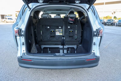 2025 Toyota Sienna XLE