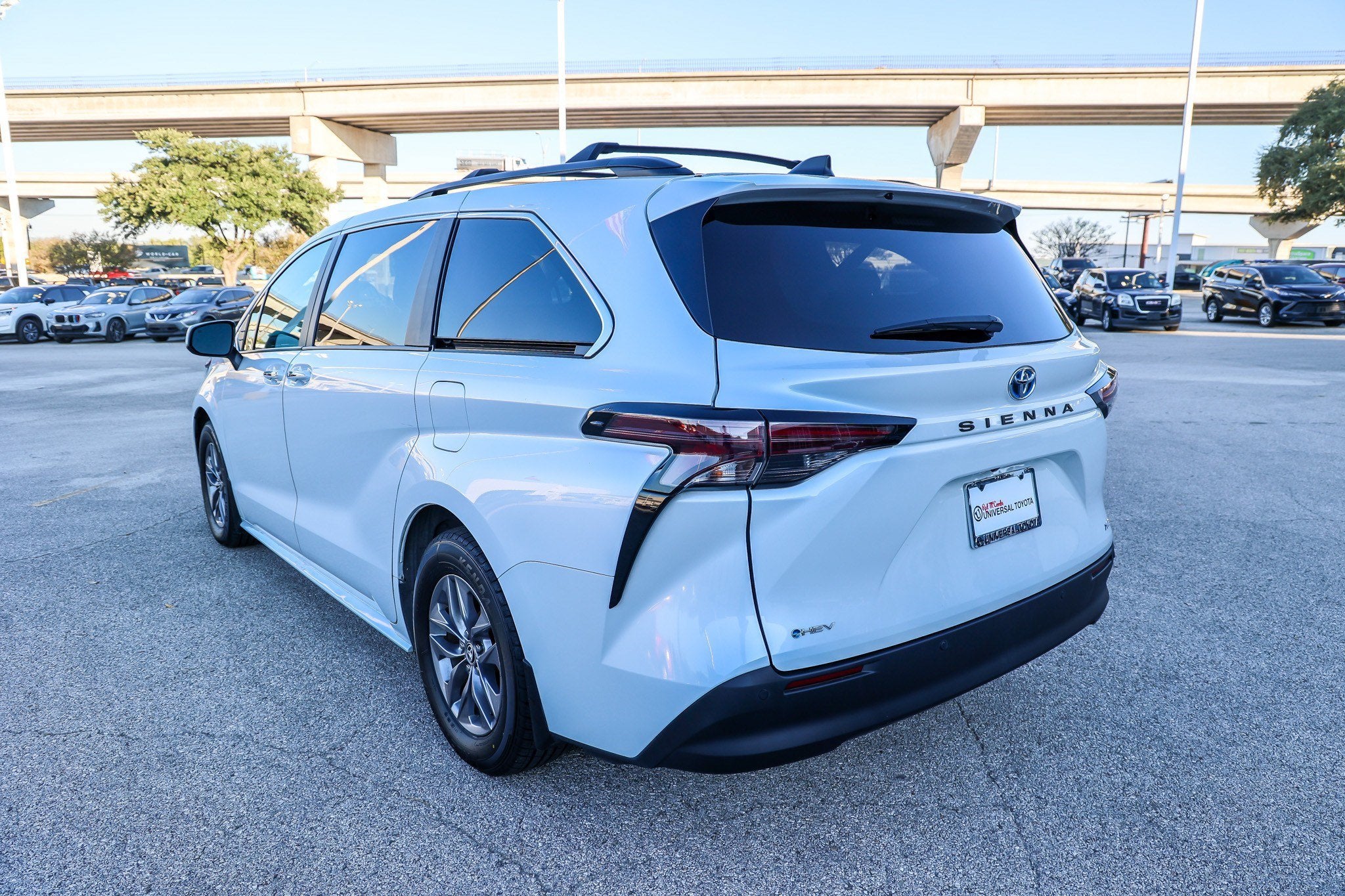 2025 Toyota Sienna XLE