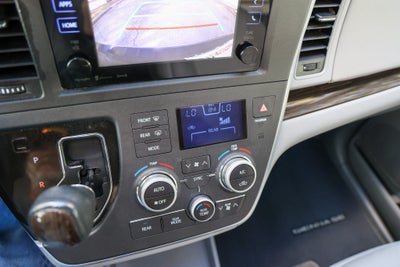 2017 Toyota Sienna XLE