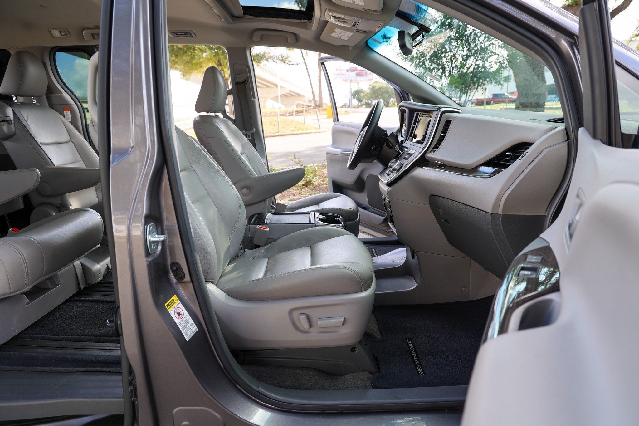 2017 Toyota Sienna XLE