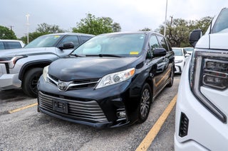 2019 Toyota SIENNA XLE 3.5L XLE