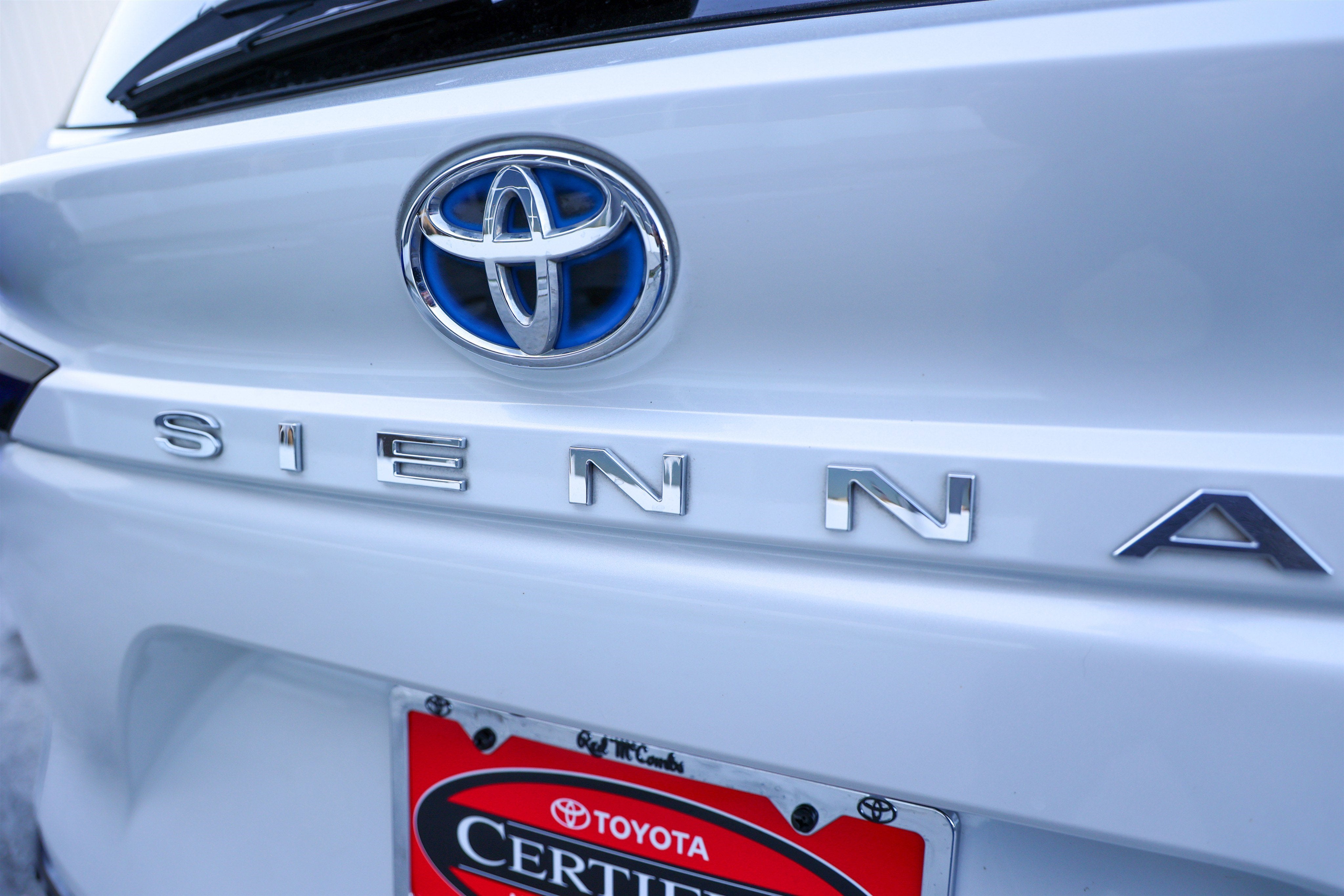 2023 Toyota SIENNA LIMITED Limited