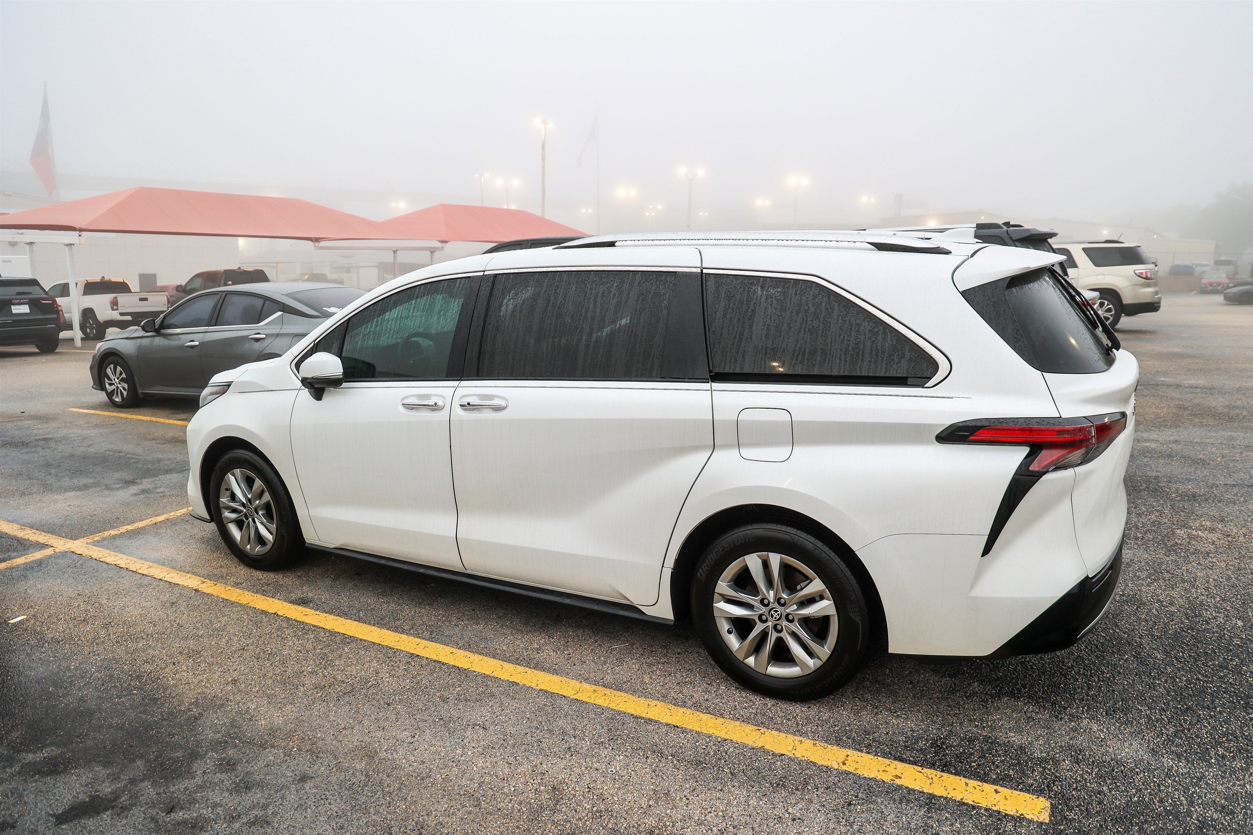 2023 Toyota SIENNA LIMITED Limited