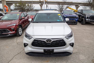 2021 Toyota HIGHLANDER LE