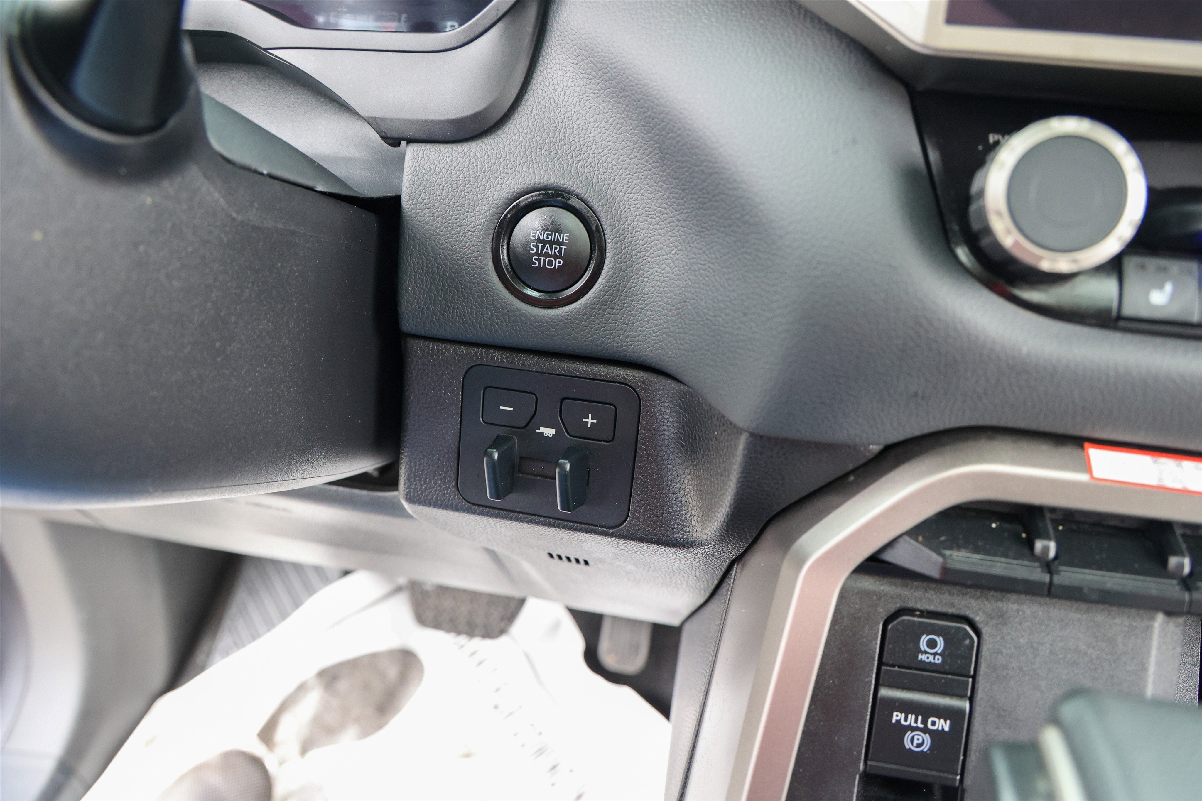 2025 Toyota TUNDRA 4X4 Limited