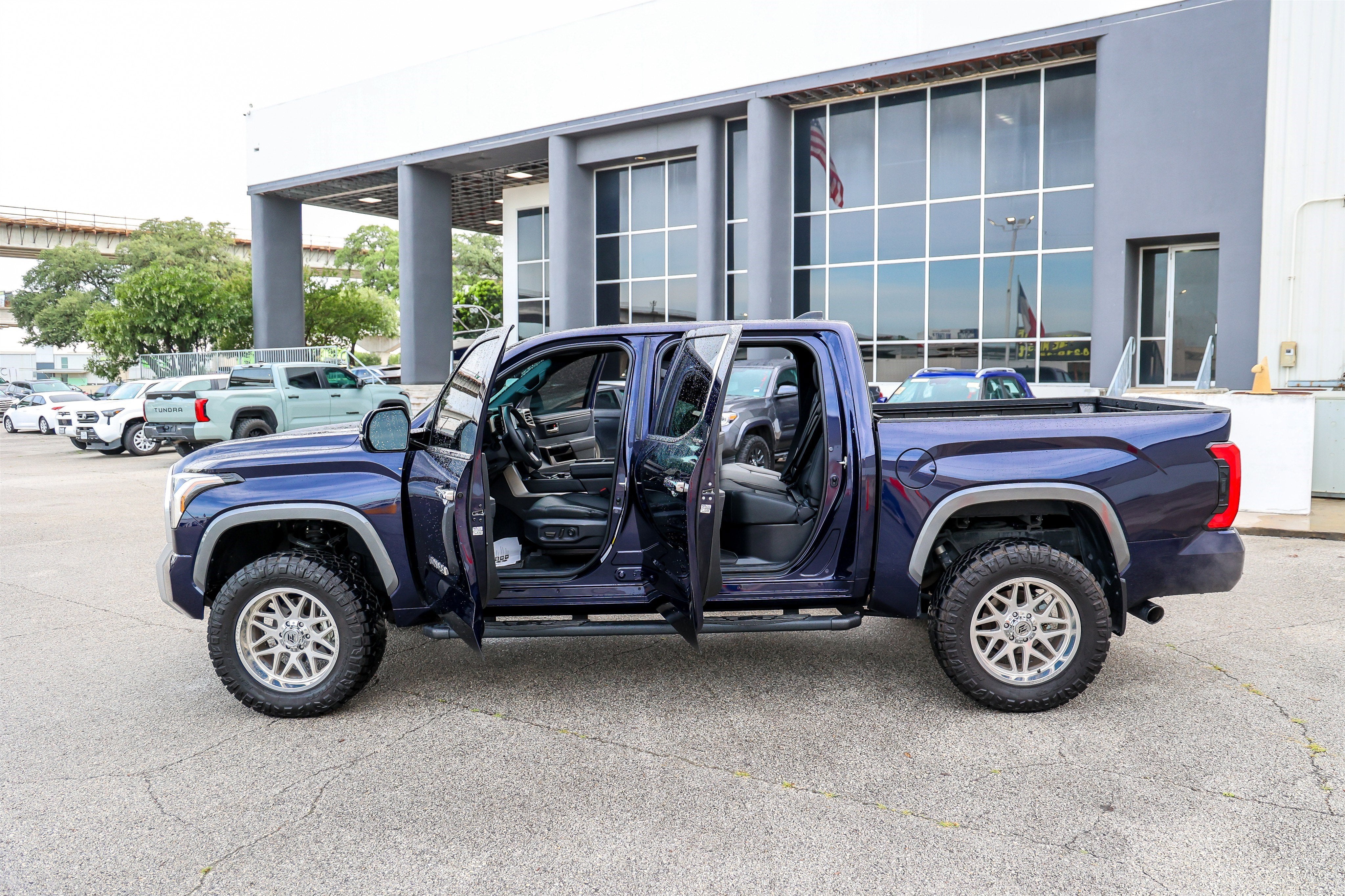 2025 Toyota TUNDRA 4X4 Limited
