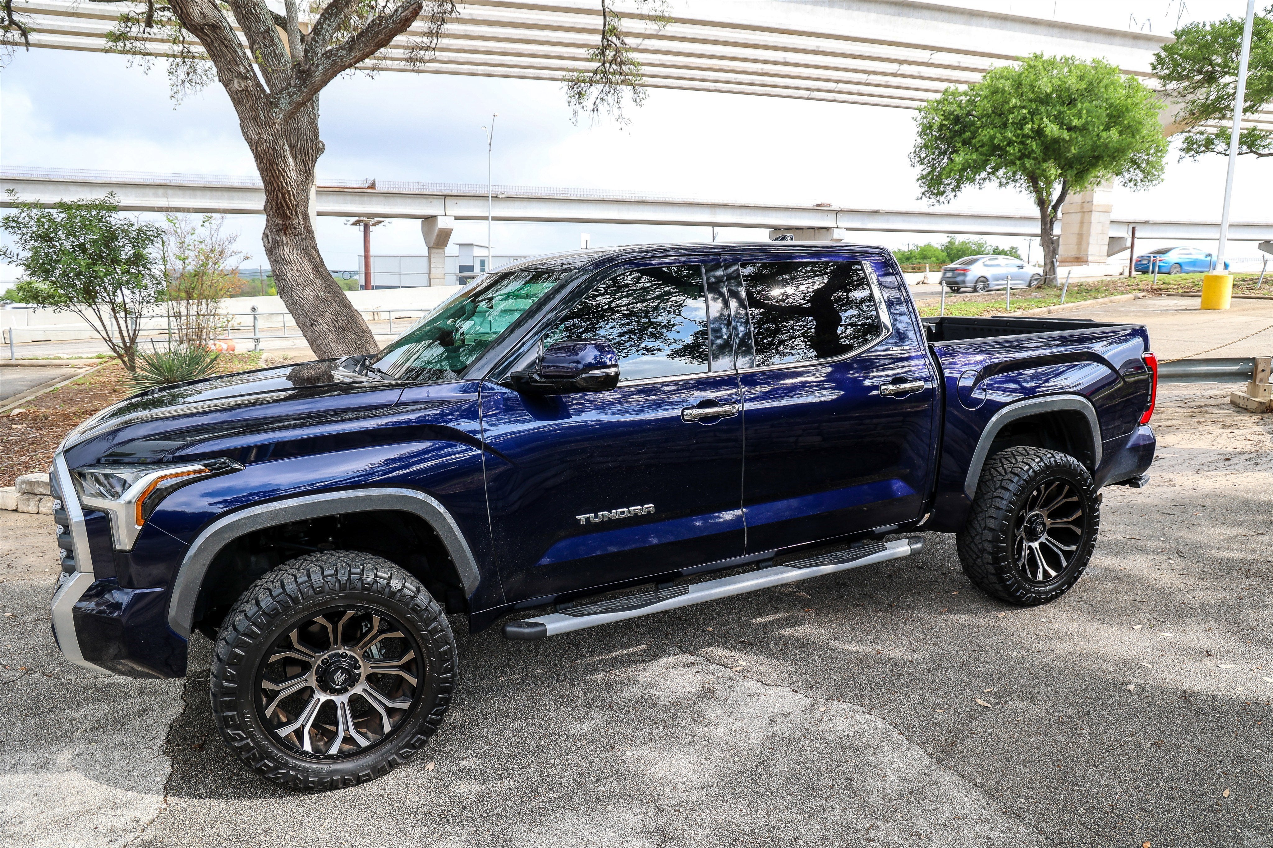 2023 Toyota TUNDRA 4X4 Limited