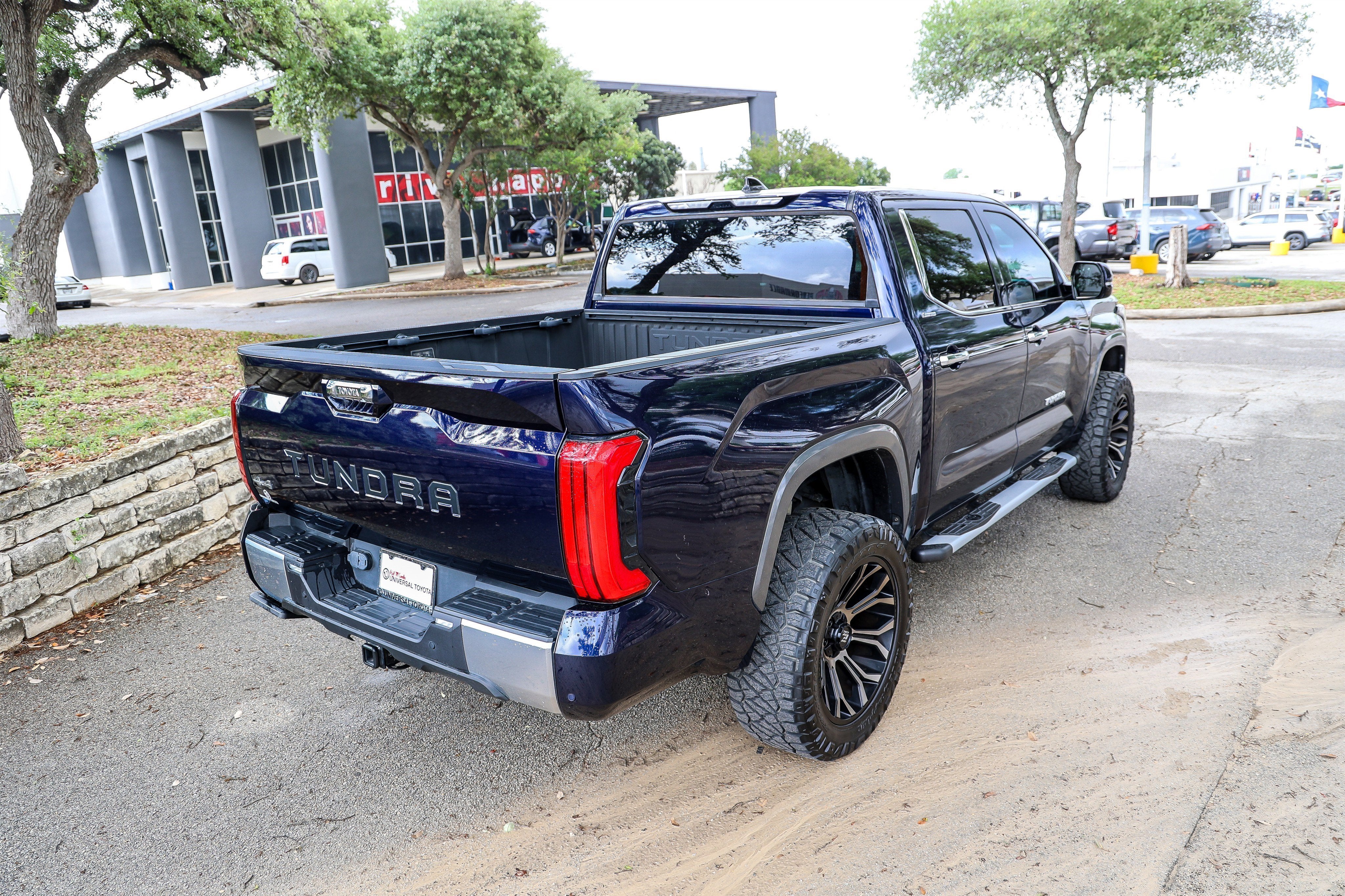 2023 Toyota TUNDRA 4X4 Limited