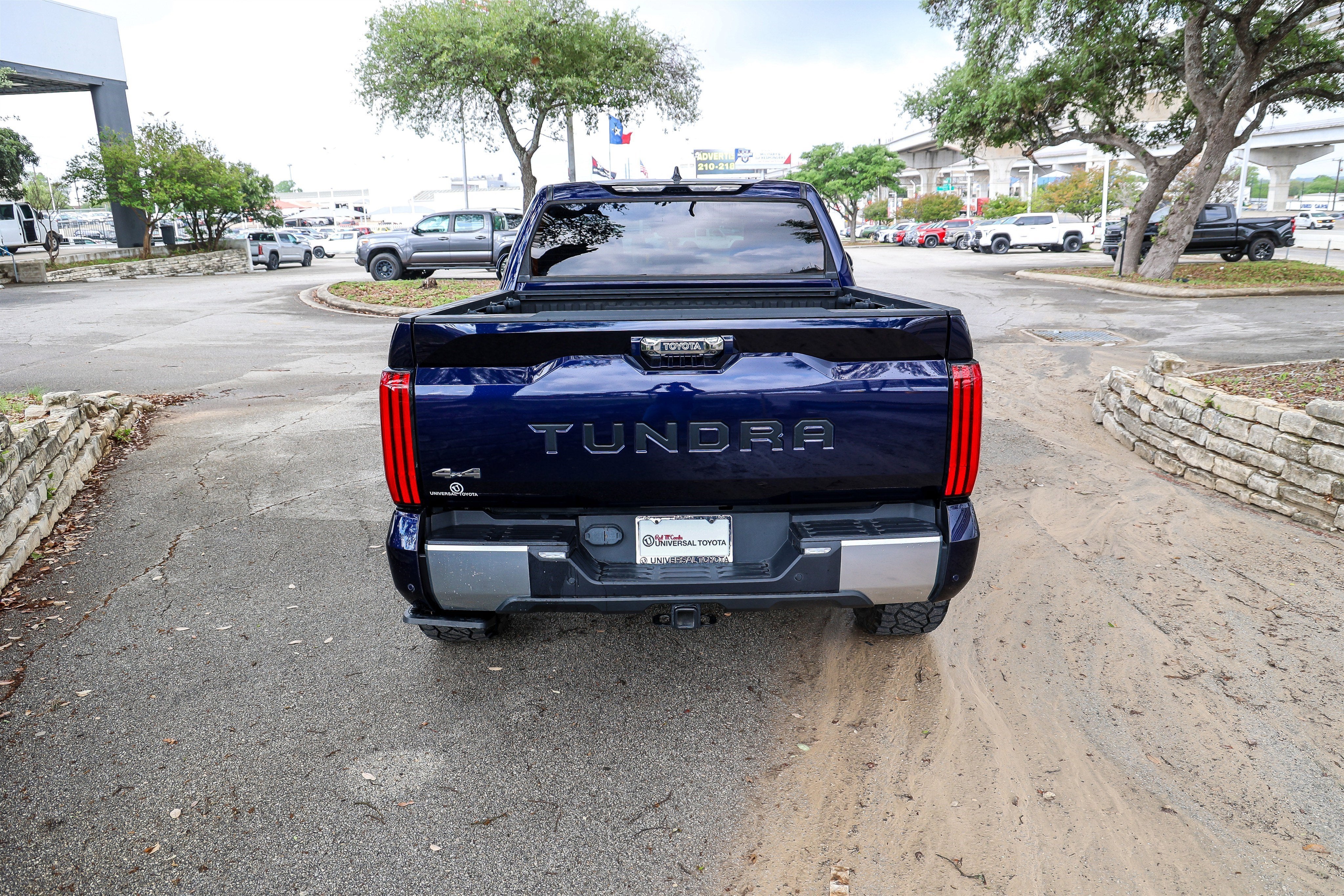 2023 Toyota TUNDRA 4X4 Limited