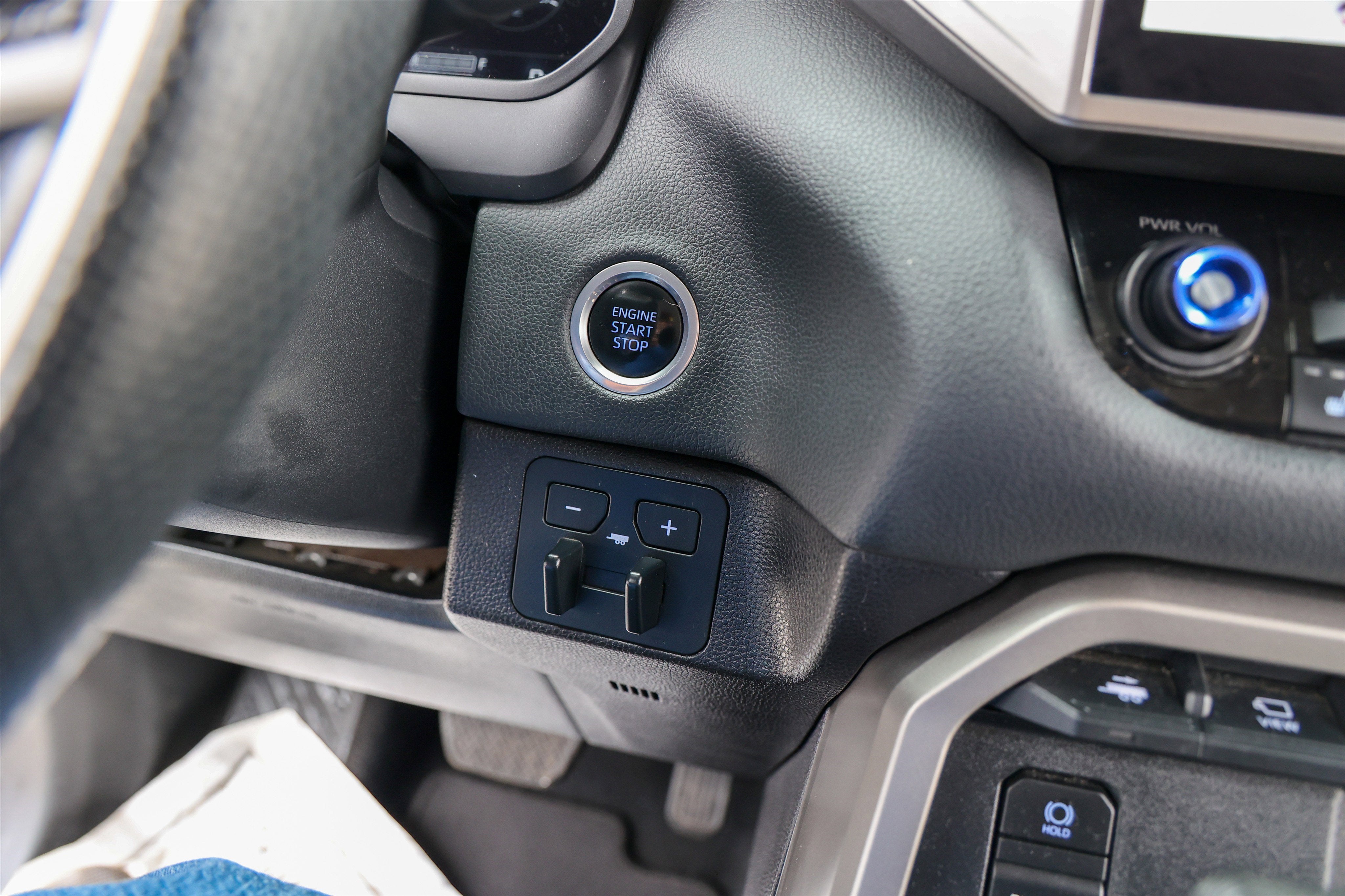 2024 Toyota TUNDRA 4X4 Limited