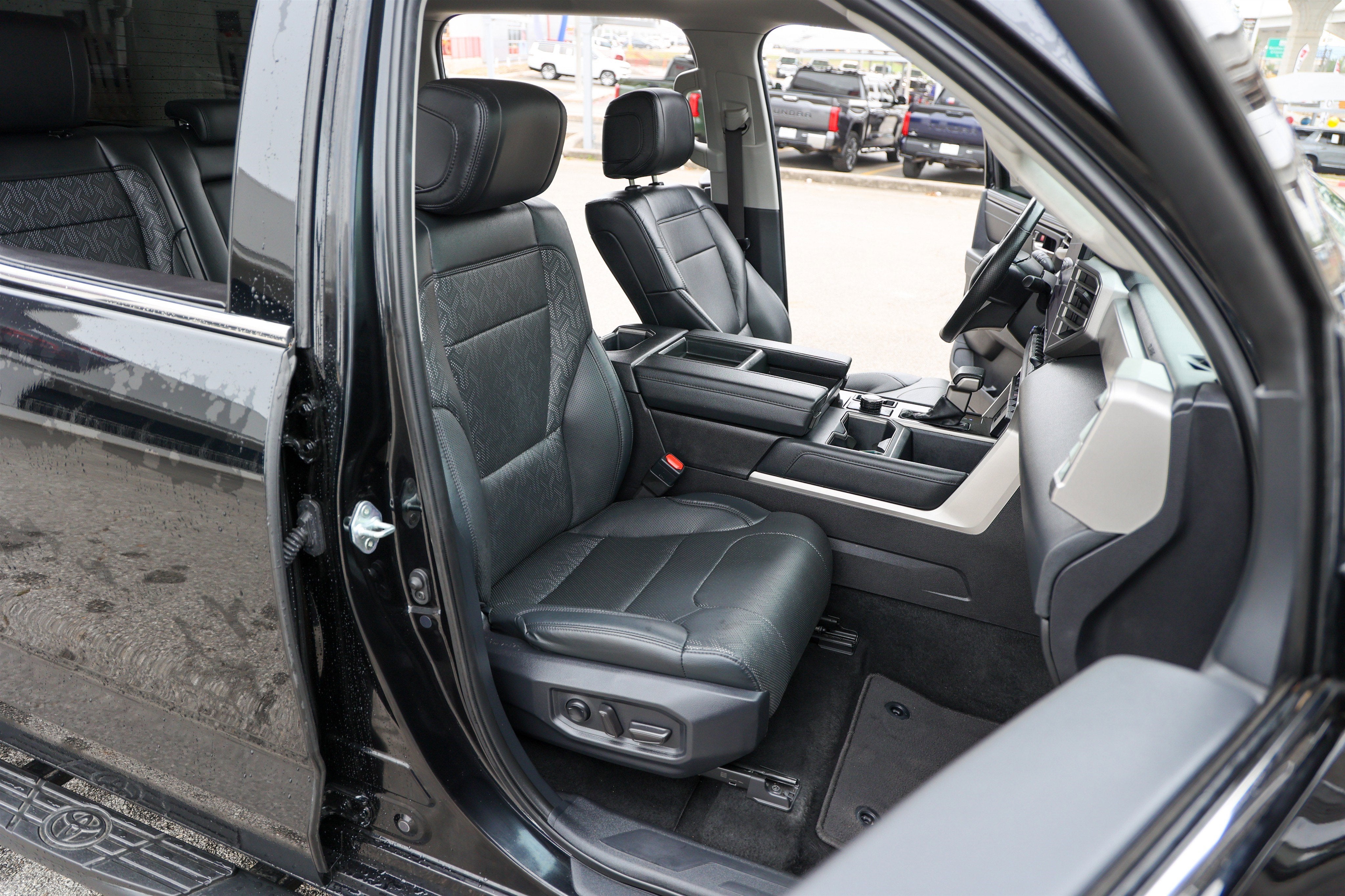 2024 Toyota TUNDRA 4X4 Limited