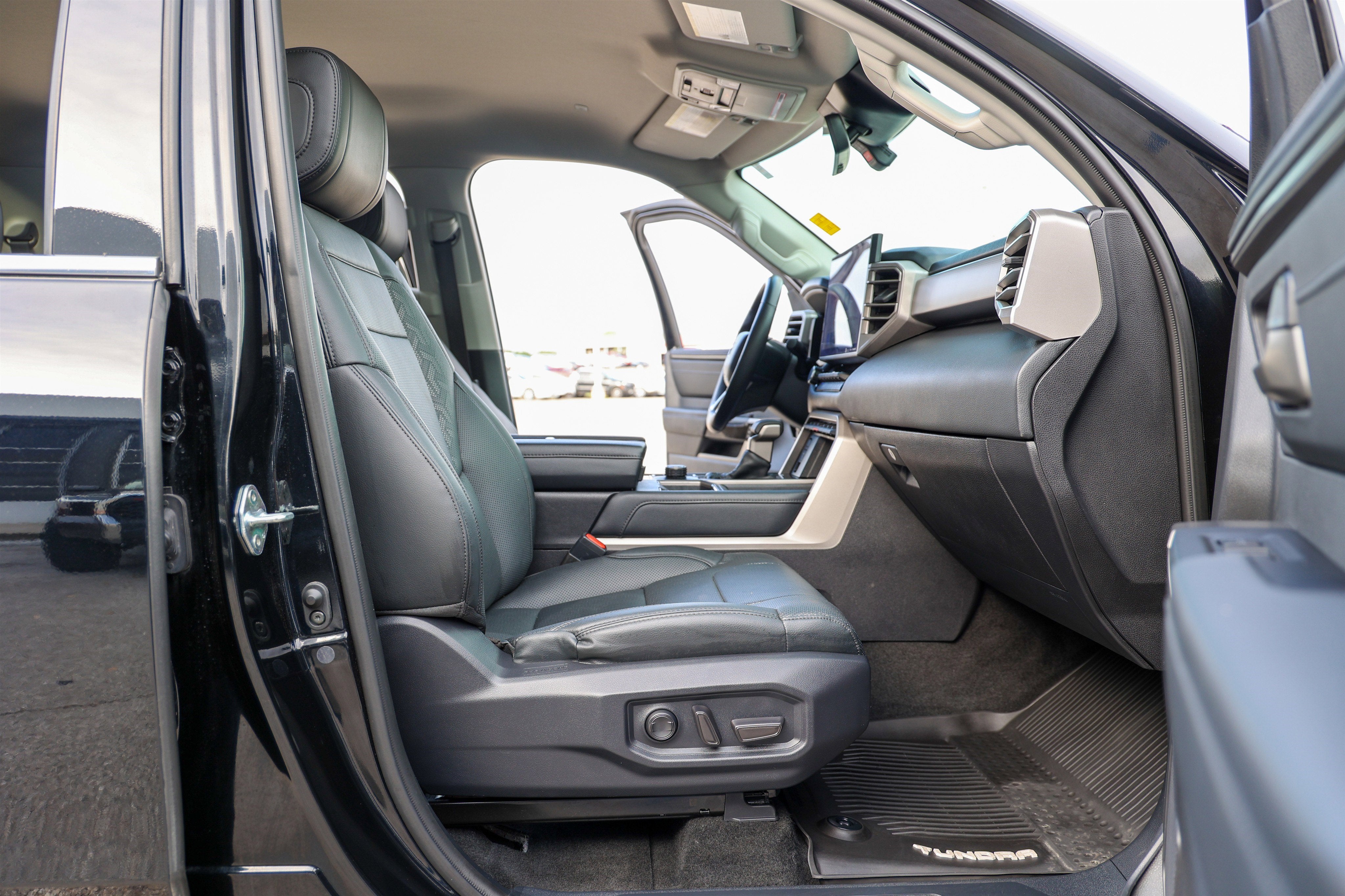 2024 Toyota Tundra i-FORCE MAX Limited Hybrid