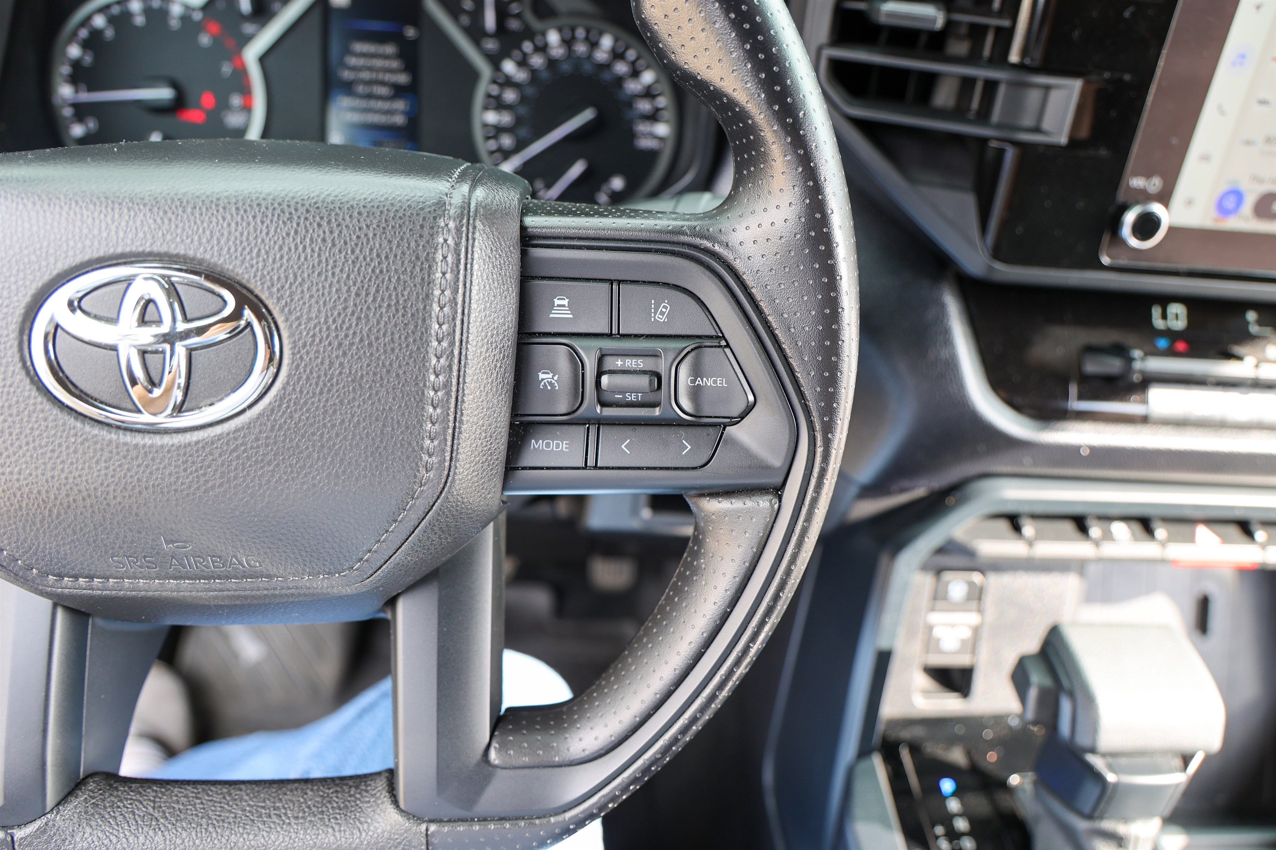 2025 Toyota TUNDRA 4X2 SR