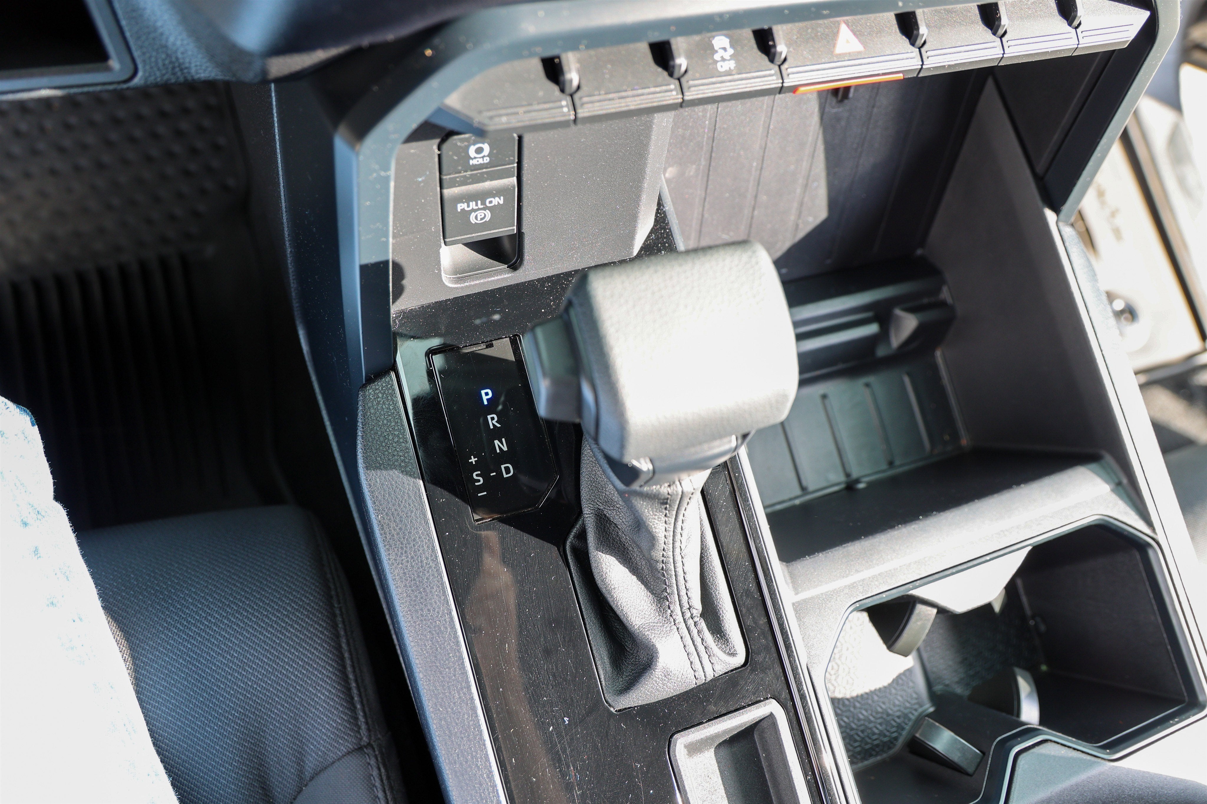 2025 Toyota TUNDRA 4X2 SR