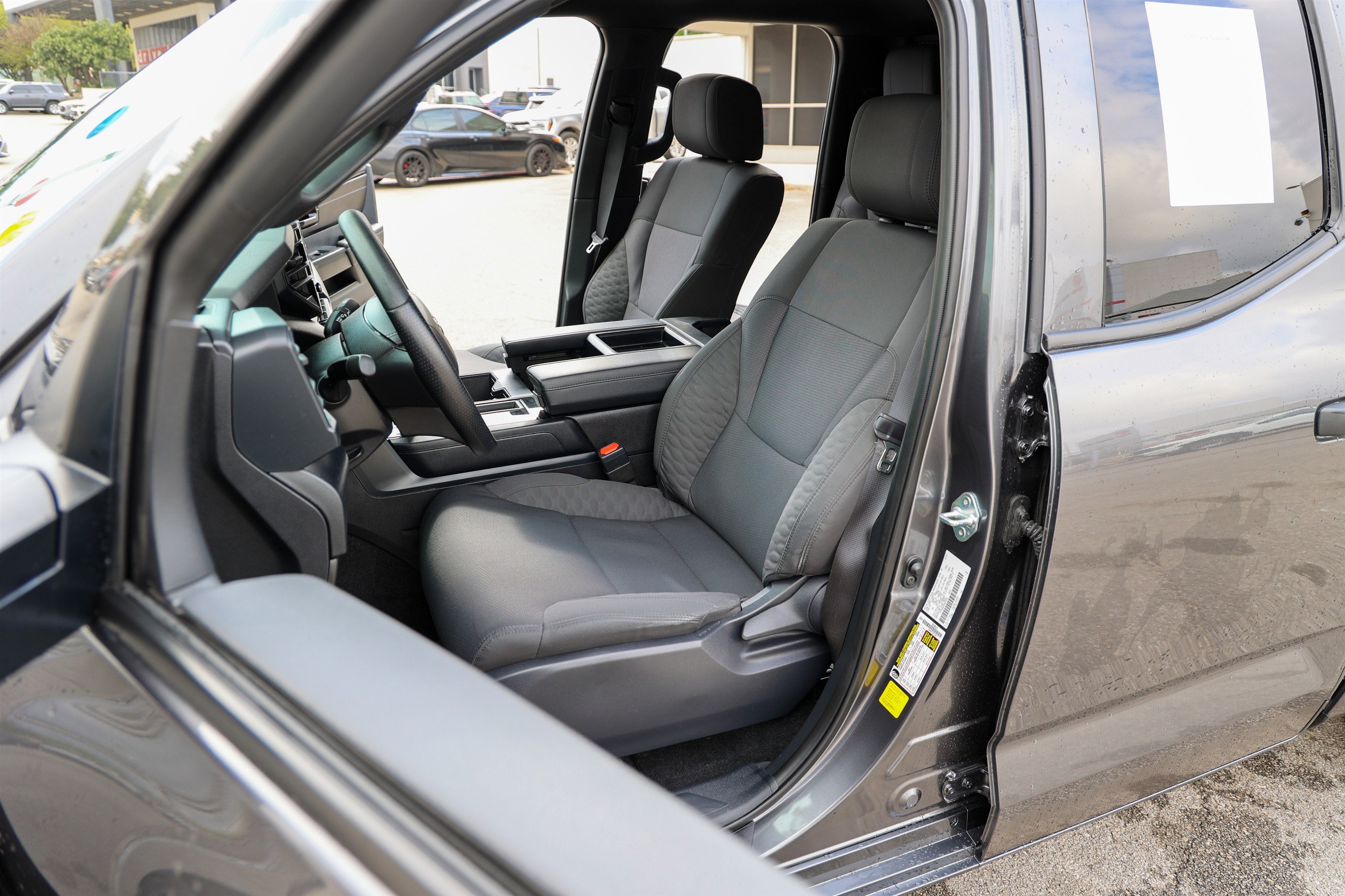 2025 Toyota TUNDRA 4X2 SR