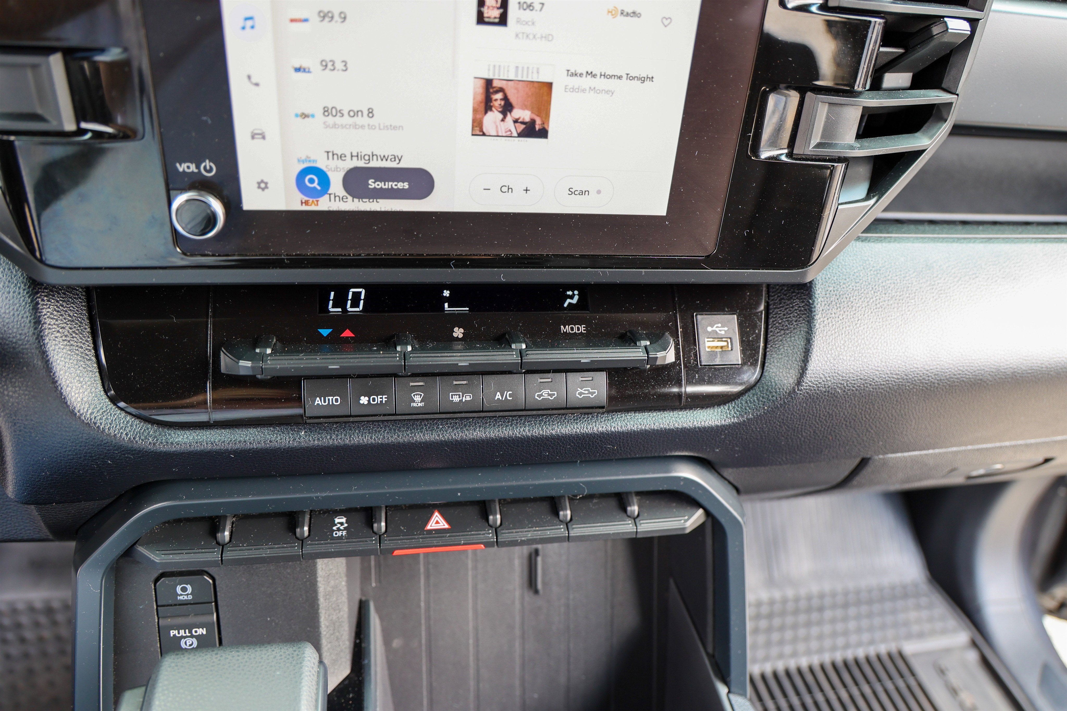 2025 Toyota TUNDRA 4X2 SR