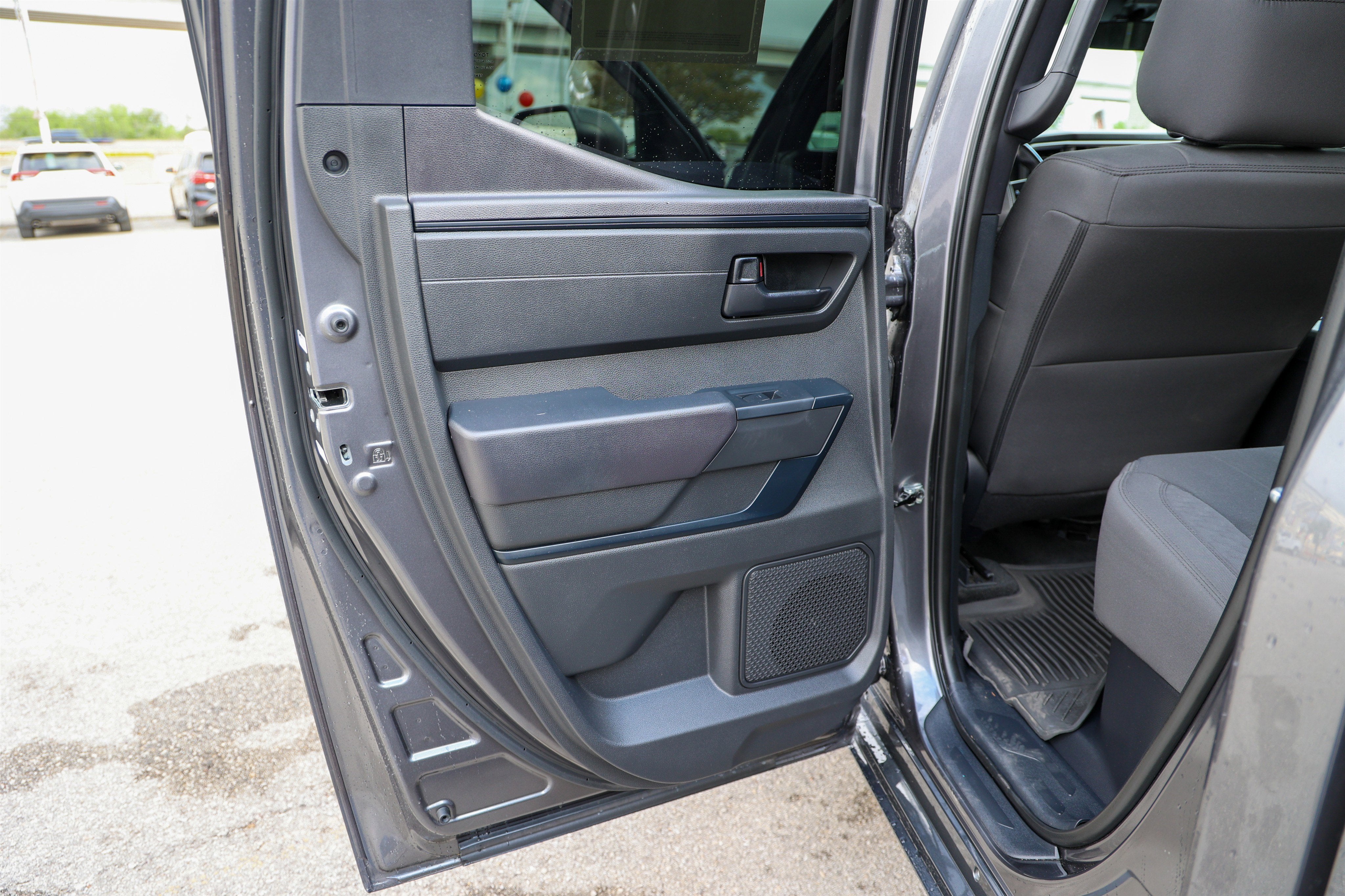 2025 Toyota TUNDRA 4X2 SR