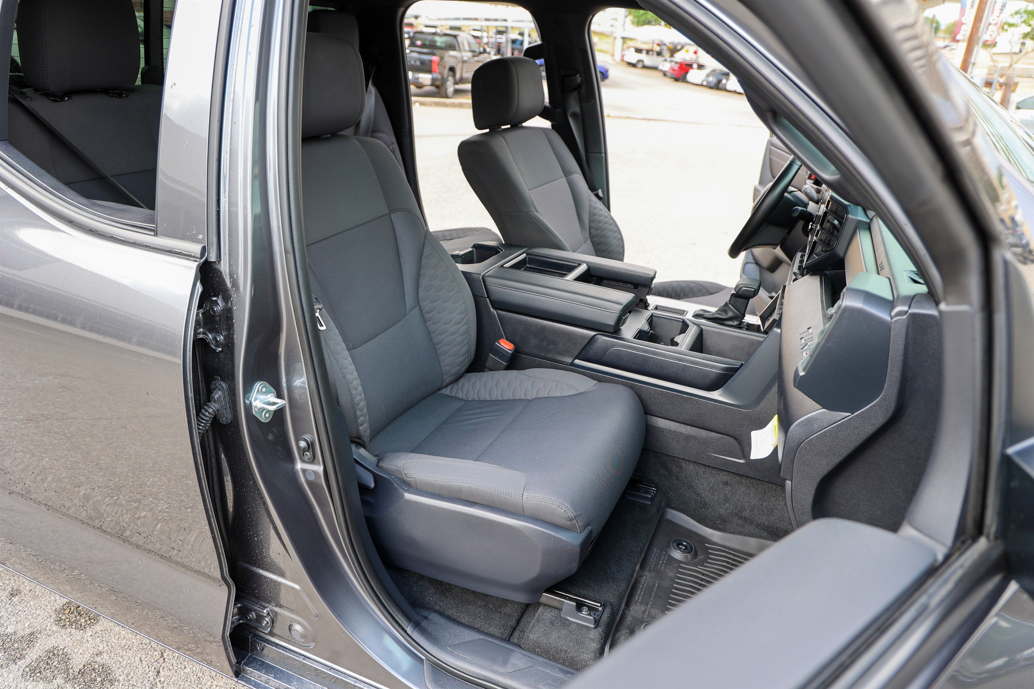 2025 Toyota TUNDRA 4X2 SR