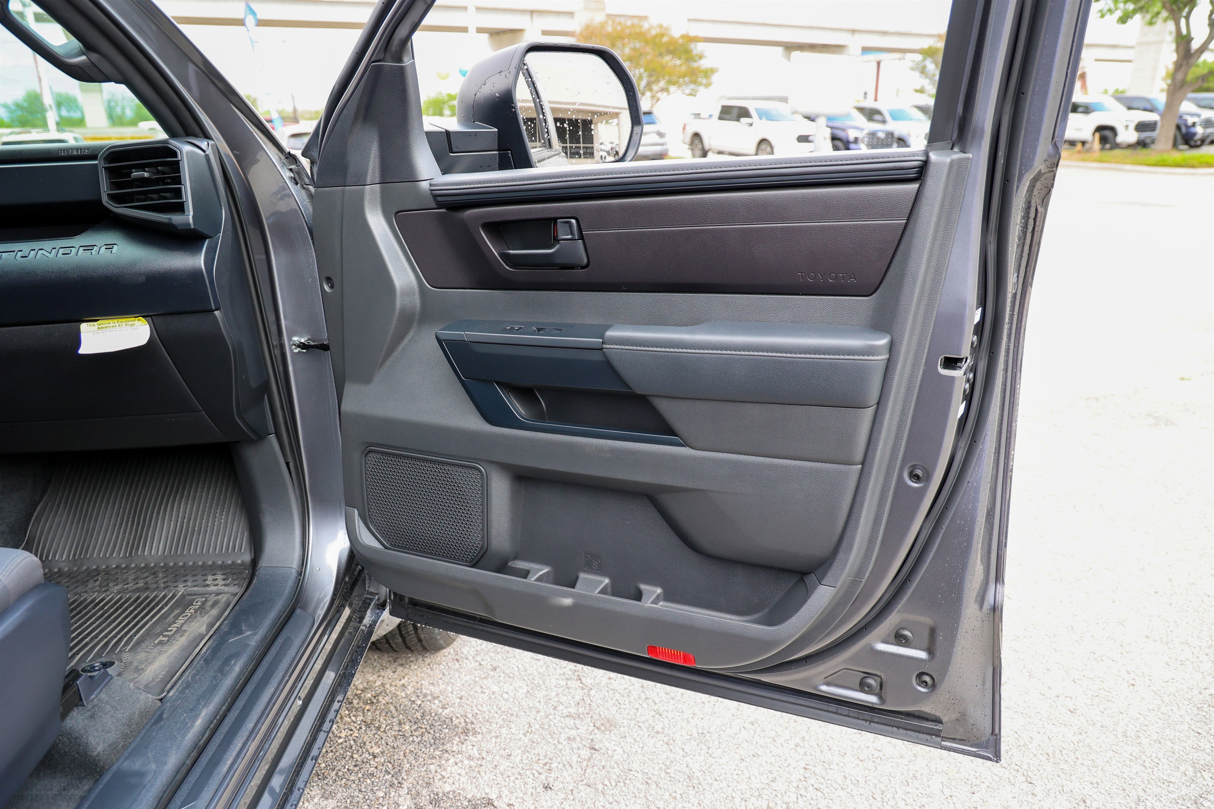 2025 Toyota TUNDRA 4X2 SR