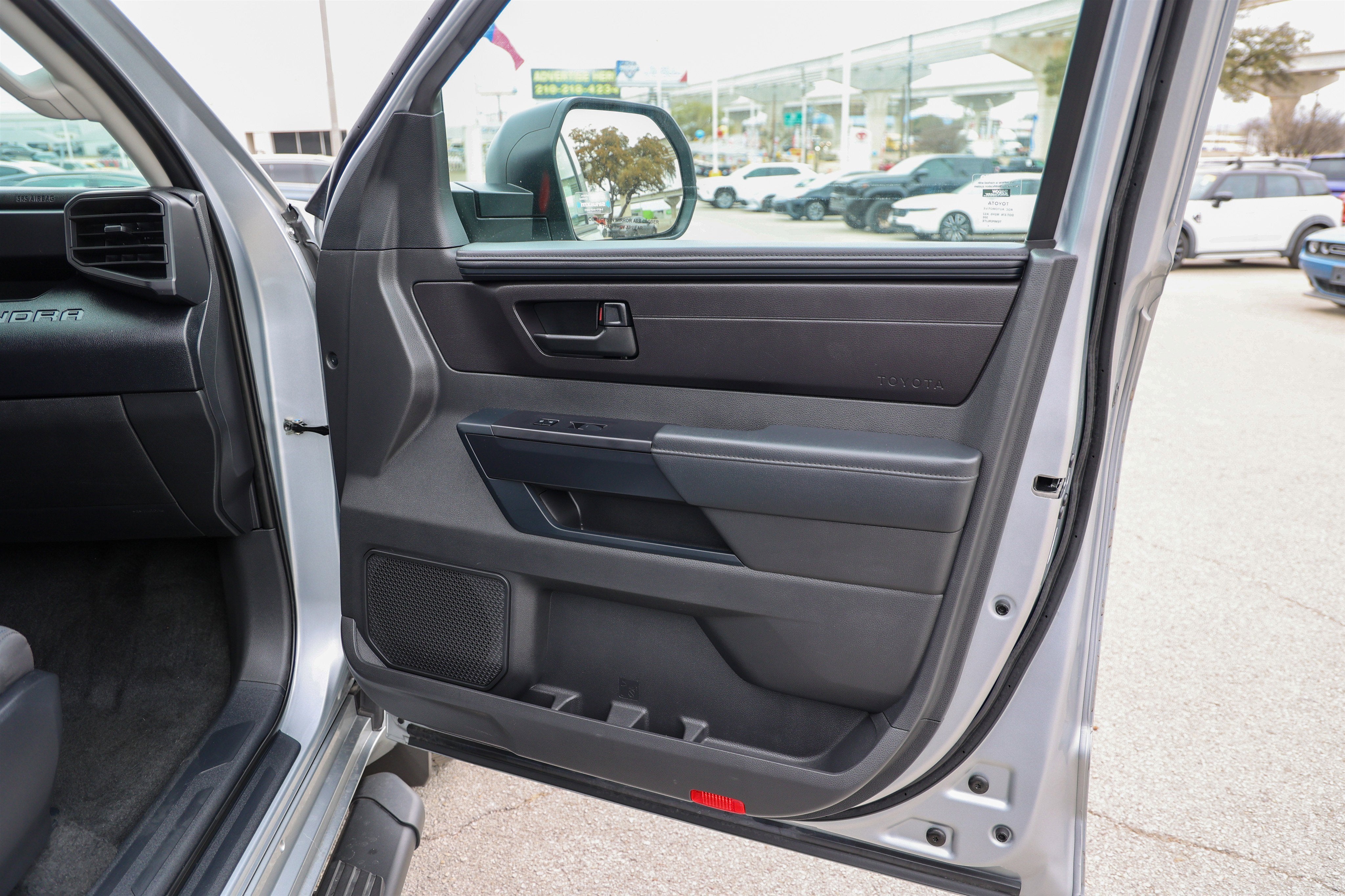 2024 Toyota TUNDRA 4X2 SR