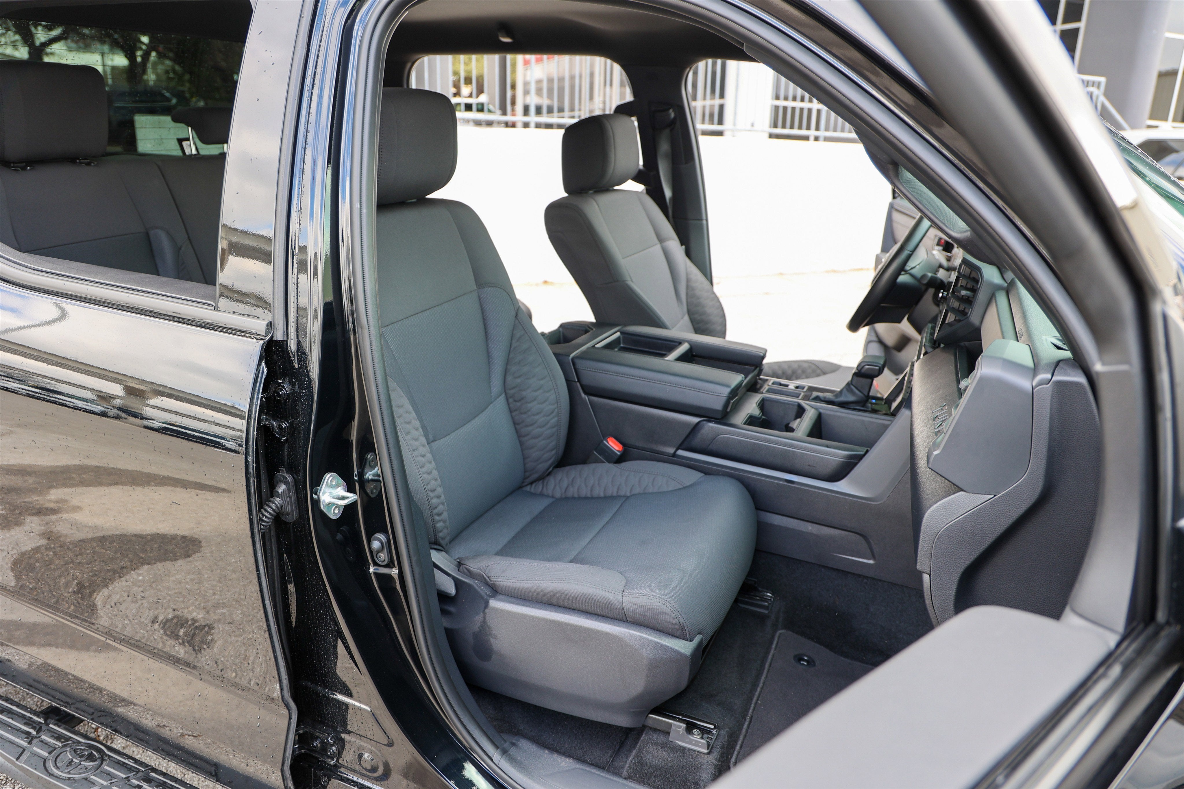 2026 Toyota TUNDRA 4X4 SR