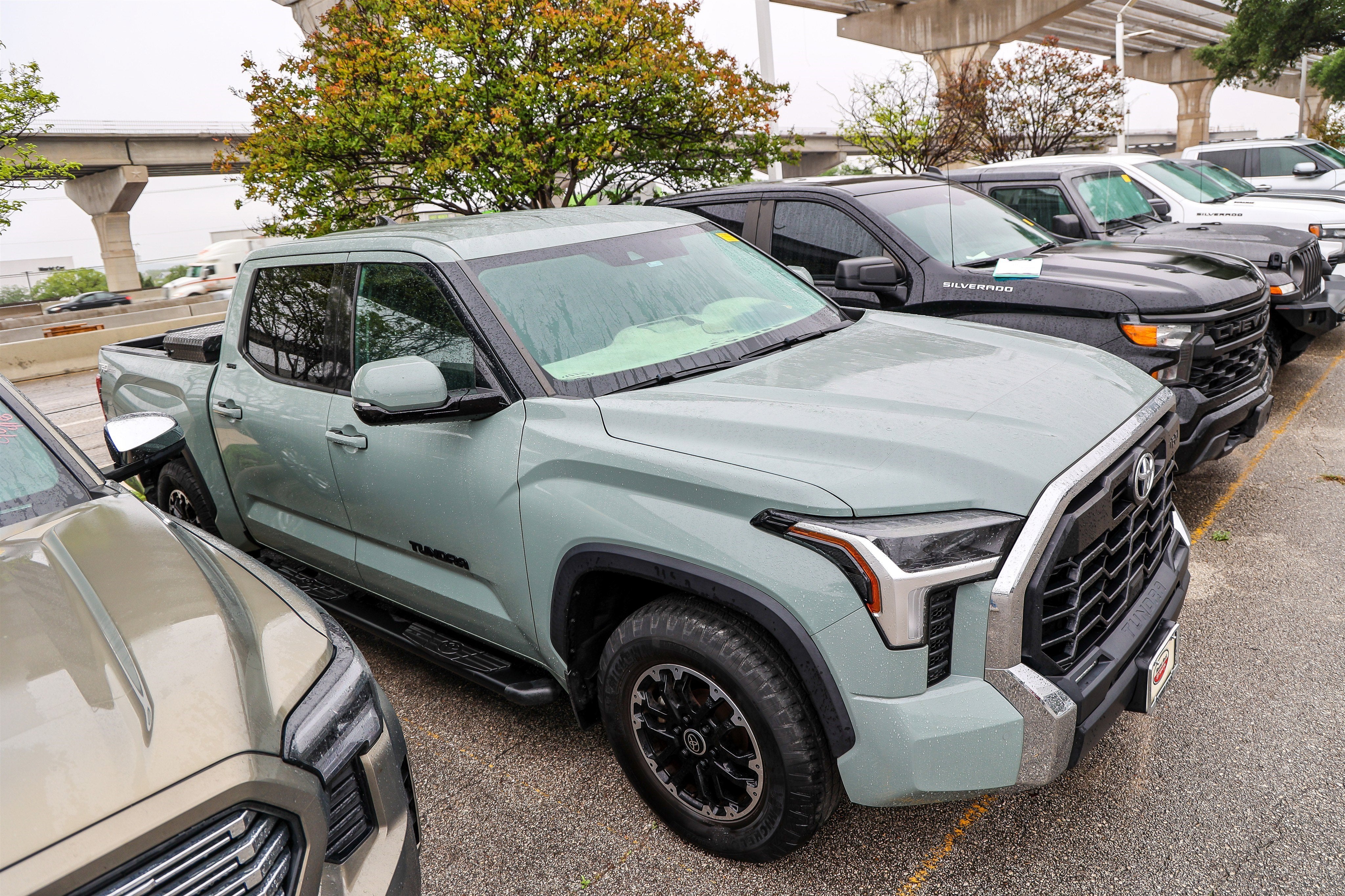2022 Toyota TUNDRA 4X2 SR5